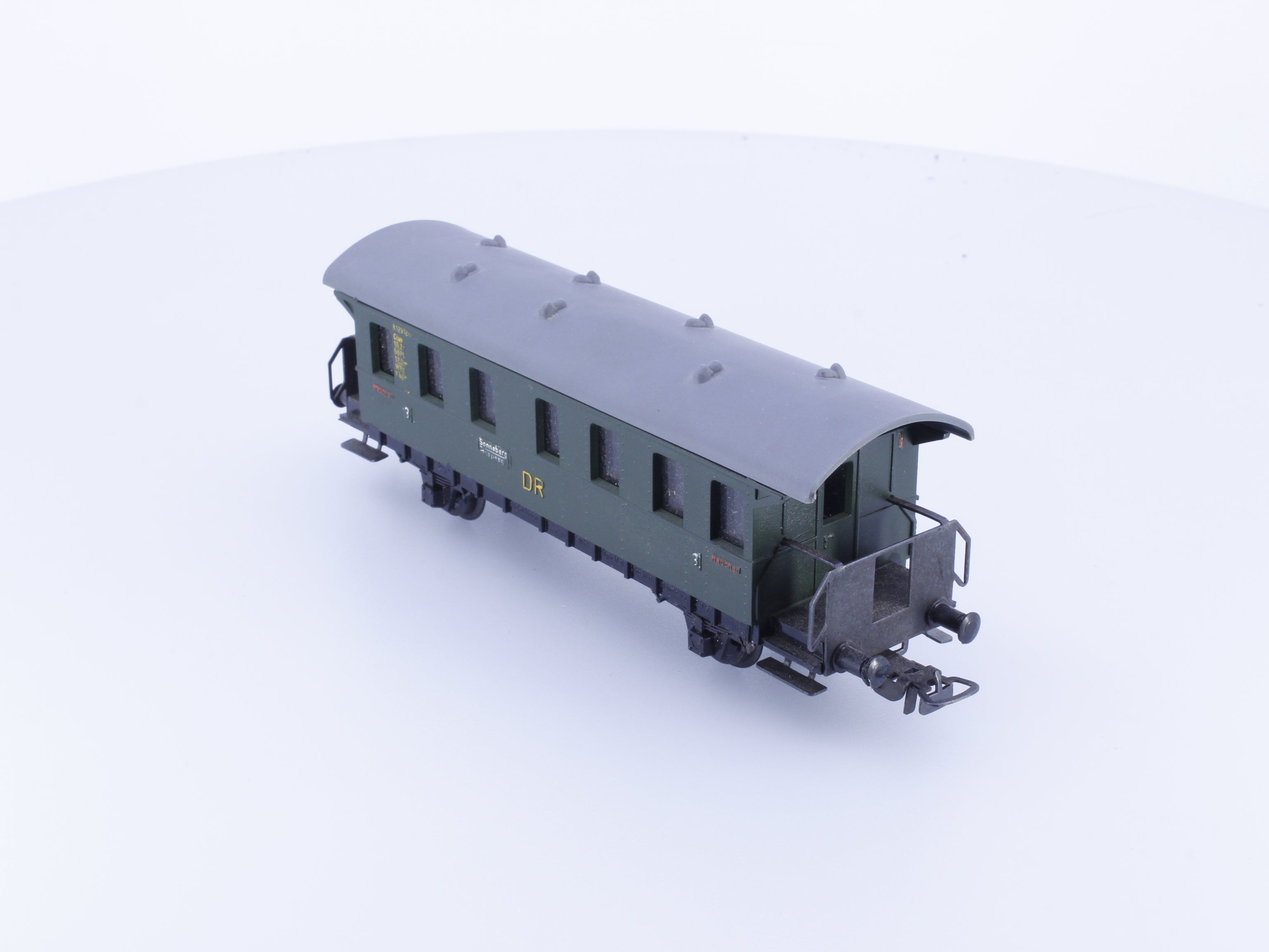 Piko PC3C HO DR 3rd Class Passenger Car (#2)