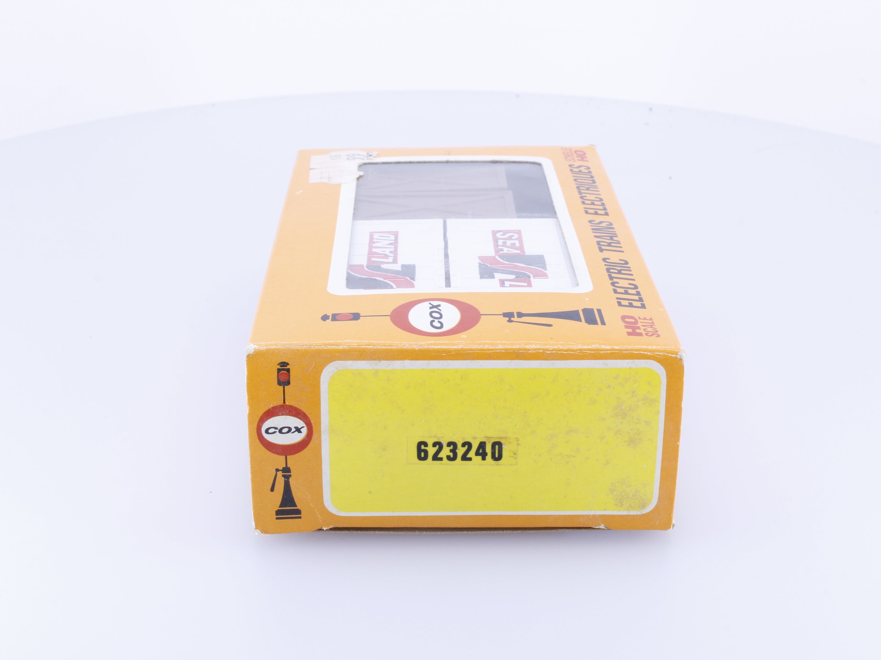 Cox 623240 HO 2 x 20' Containers and 2 Wood Crate Loads