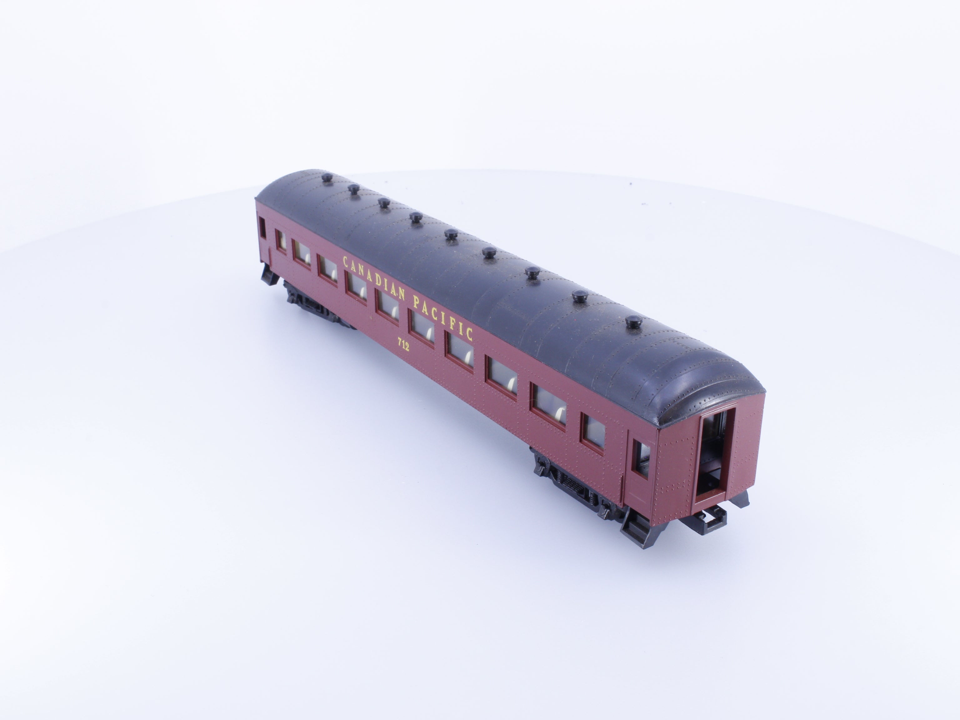 Model Power 9917 HO Passenger Coach Canadian Pacific (CP) 712 (#1)