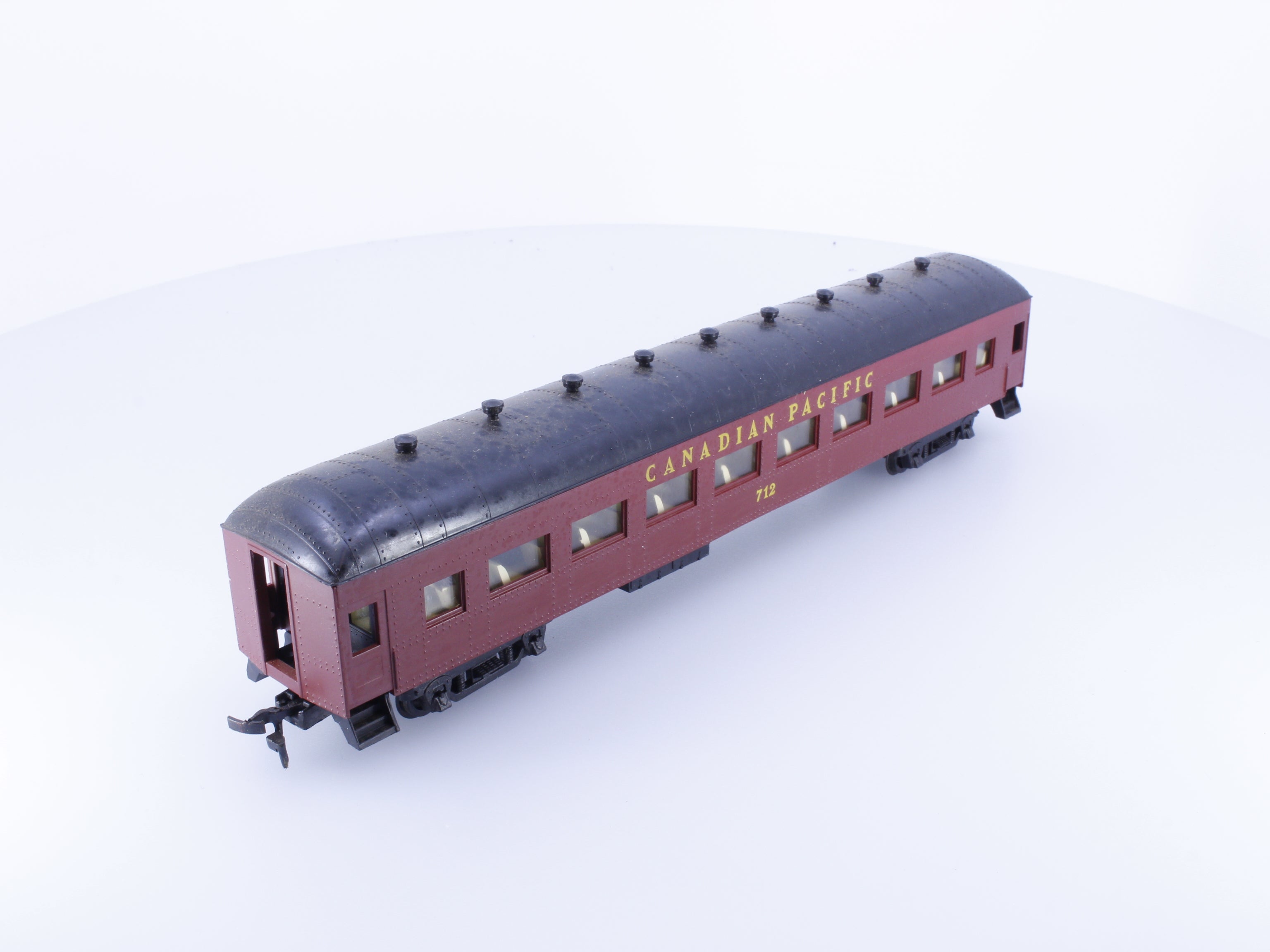 Model Power 9917 HO Passenger Coach Canadian Pacific (CP) 712 (#2)