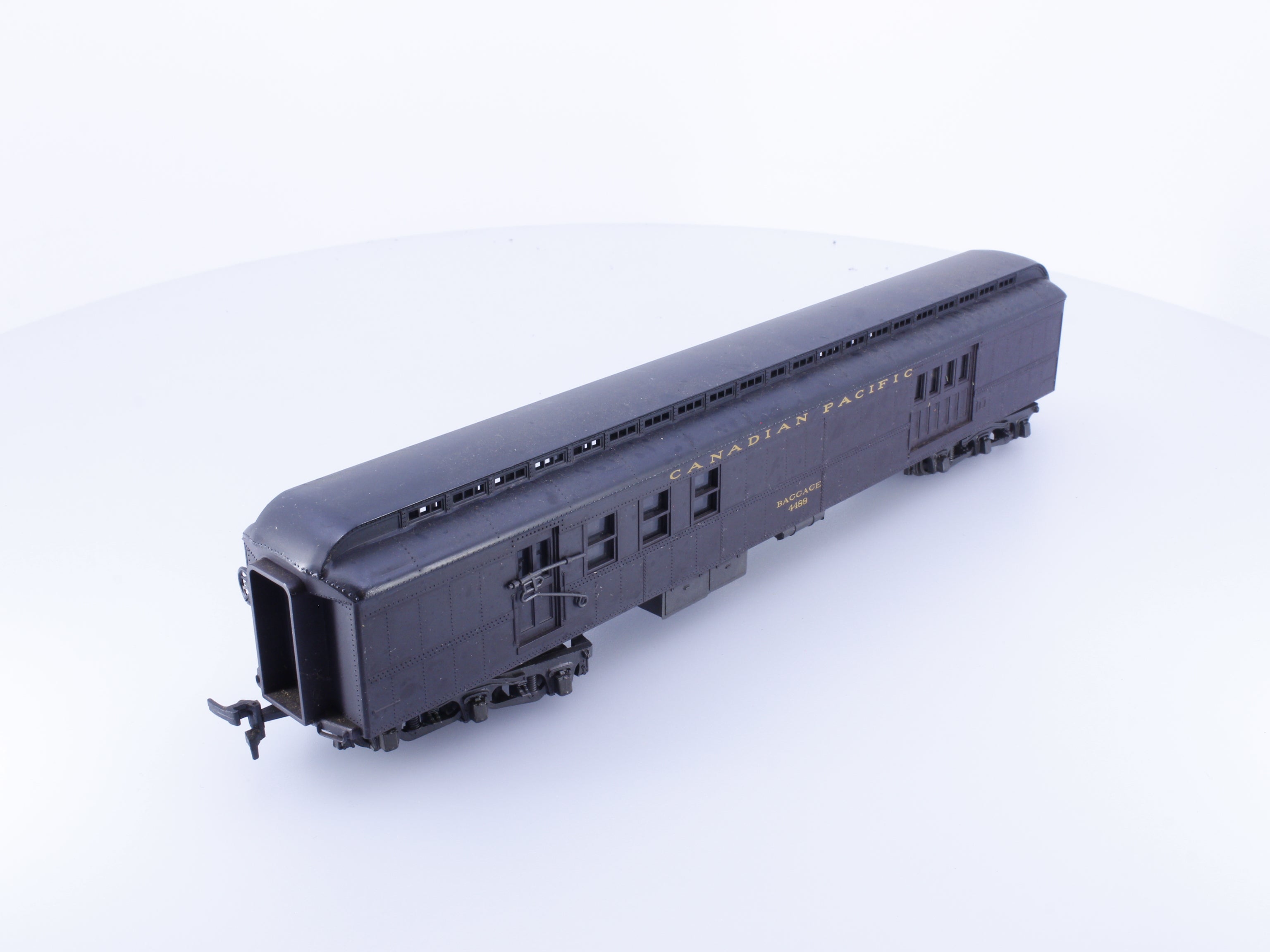 IHC 6525-1 HO Heavyweight Baggage Car Canadian Pacific (CP) 4488