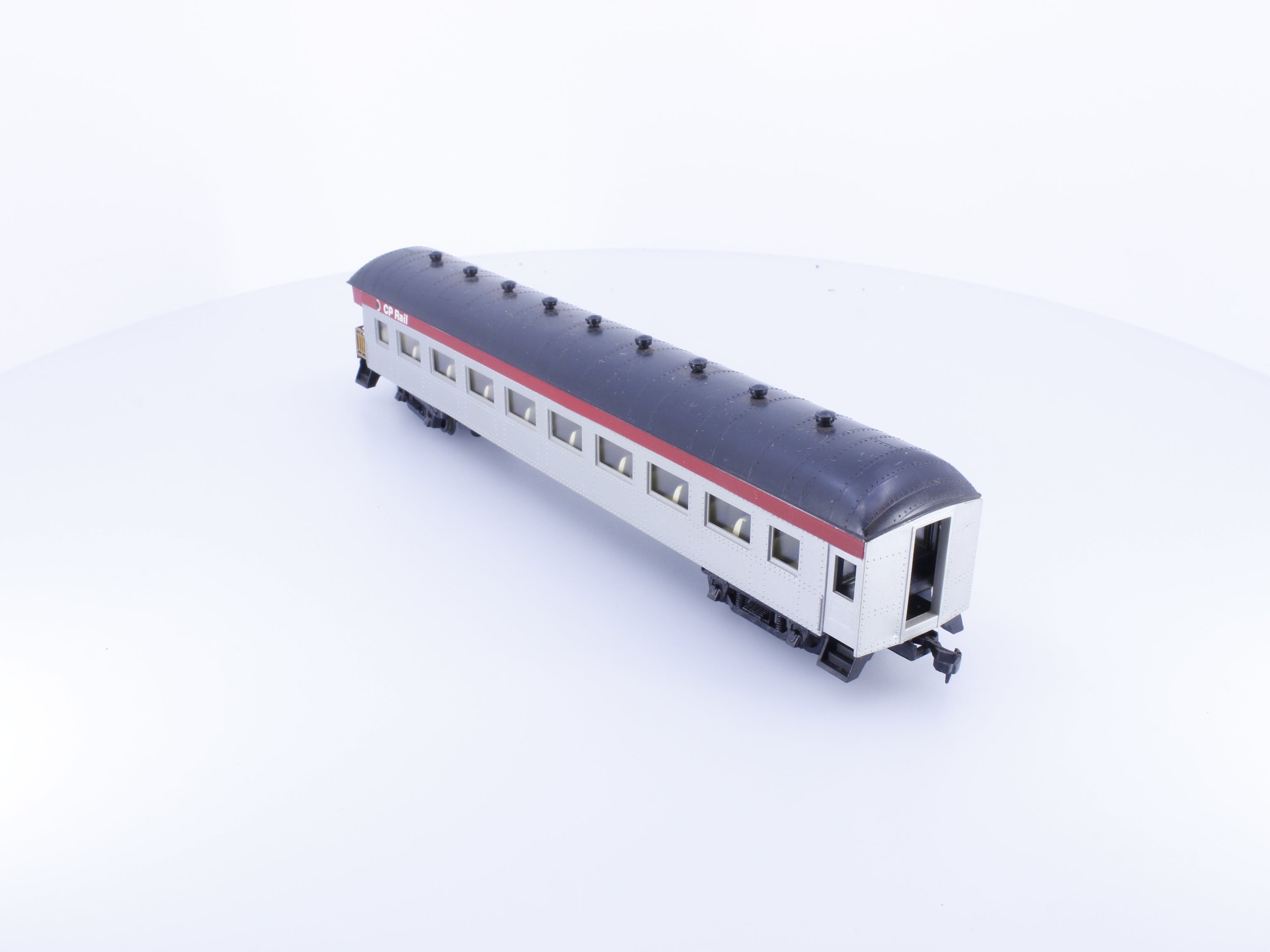 Model Power 9917 HO 67' Harriman Coach Canadian Pacific (CP)