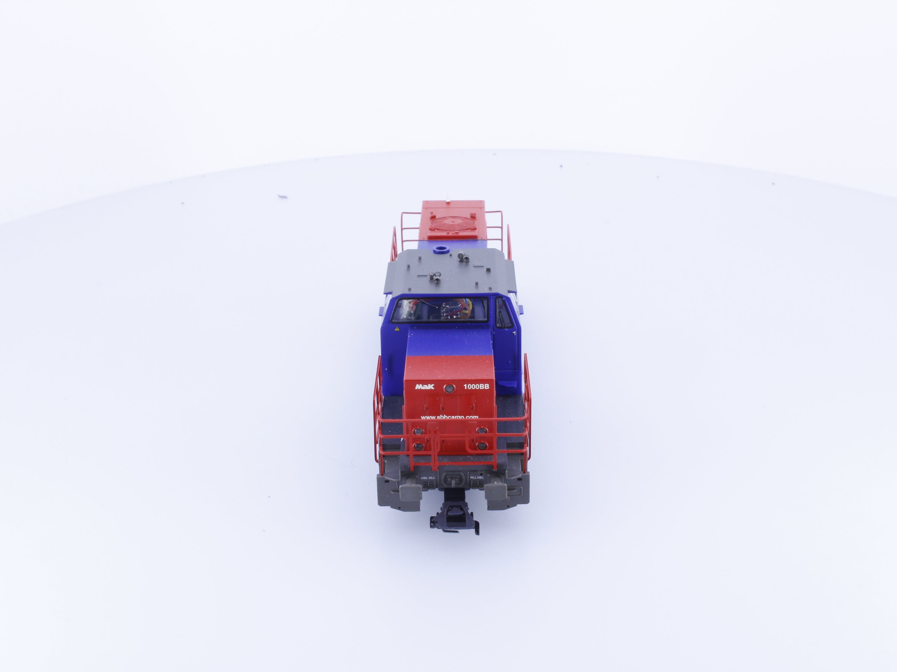 Trix 22763 HO SBB-CFF-FFS Serie Am 842 Diesel Locomotive 101-8 DCC