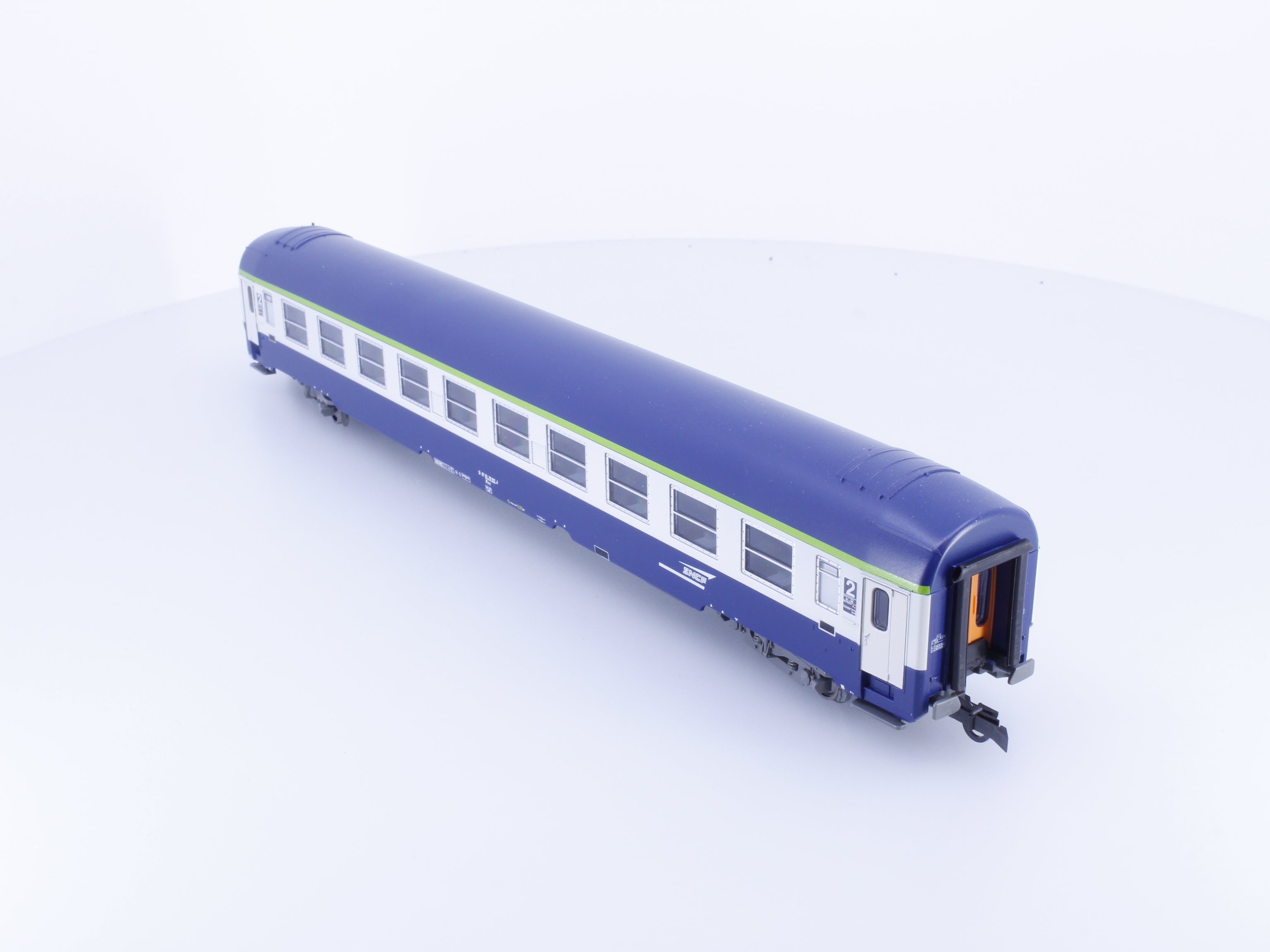 Roco 64047 HO SNCF Personenwagen Abteilwagen 2. Klasse 922-4