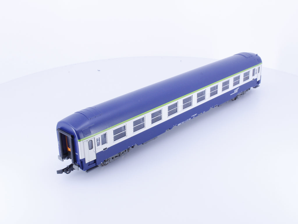 Roco 64047 HO SNCF Personenwagen 2.KL 844-0