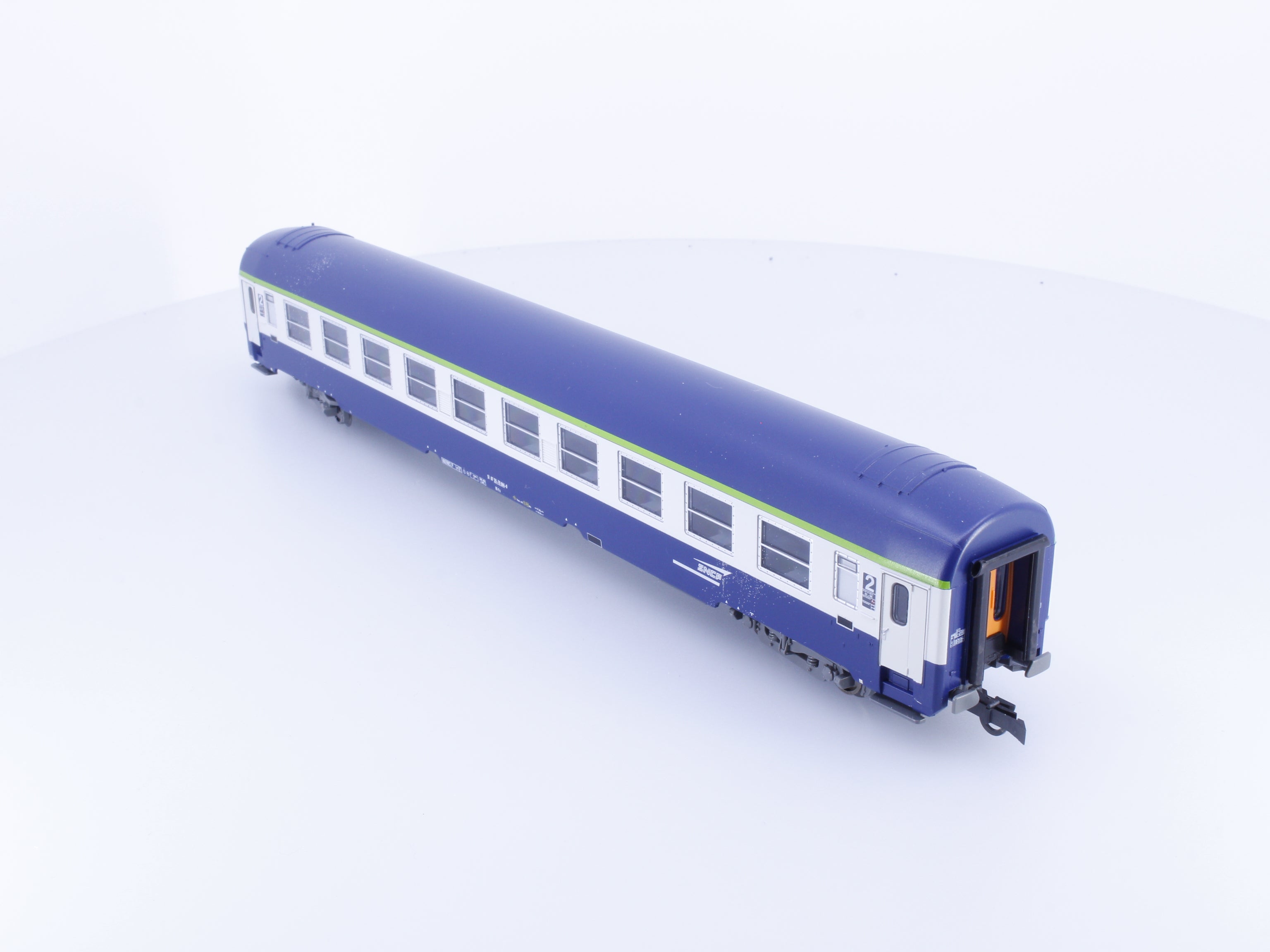 Roco 64047 HO SNCF Personenwagen 2.KL 844-0