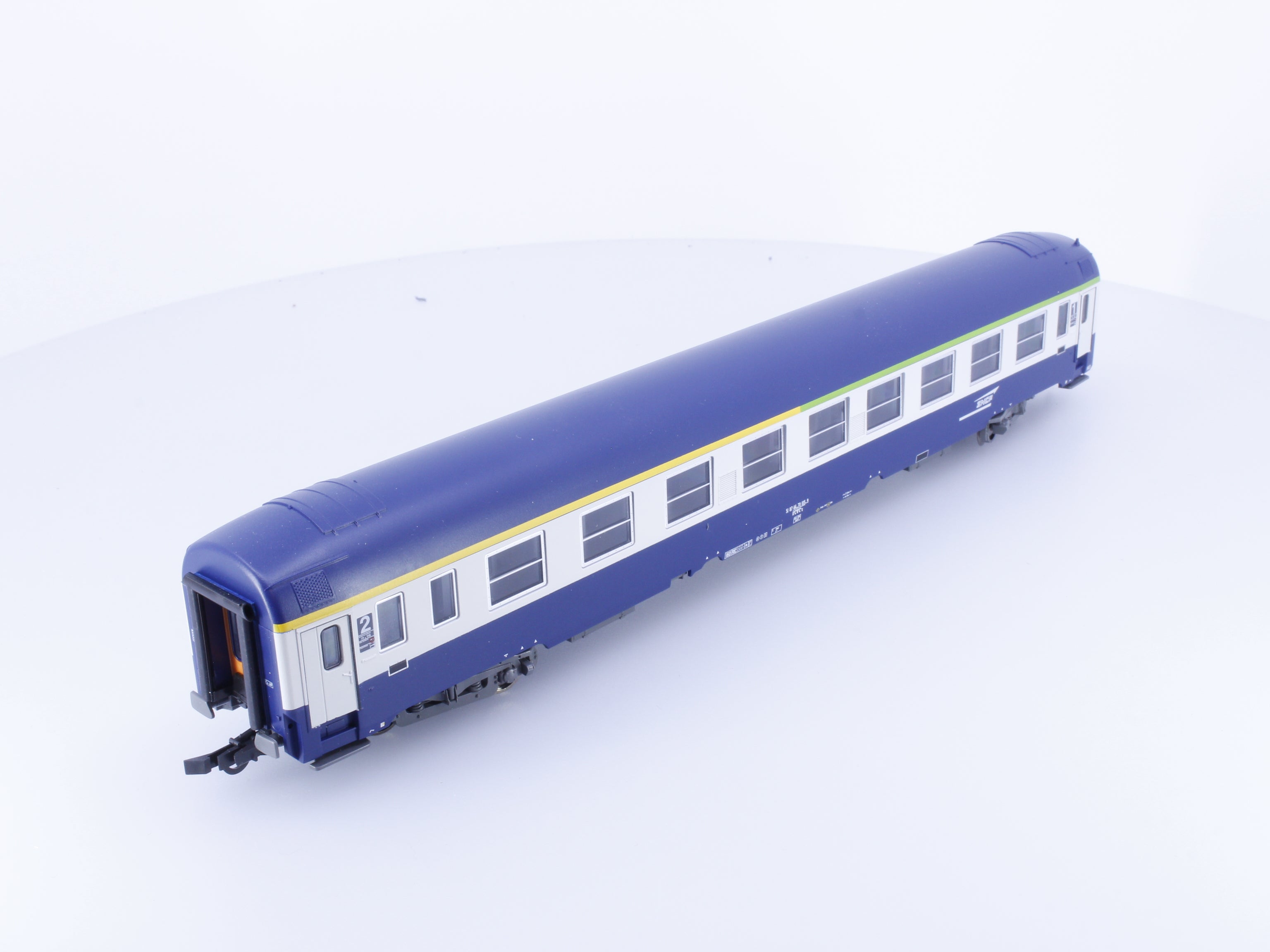 Roco 45307 HO SNCF Personenwagen 1./2.Kl 103-9