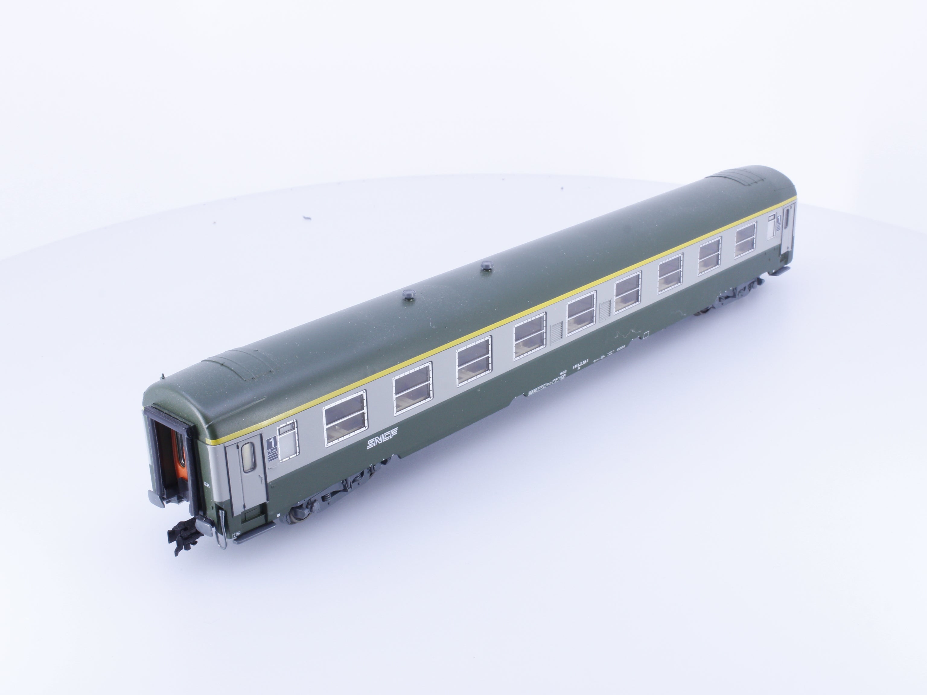 Roco 45200 HO SNCF Personenwagen 1. Kl 364-9 (#2)