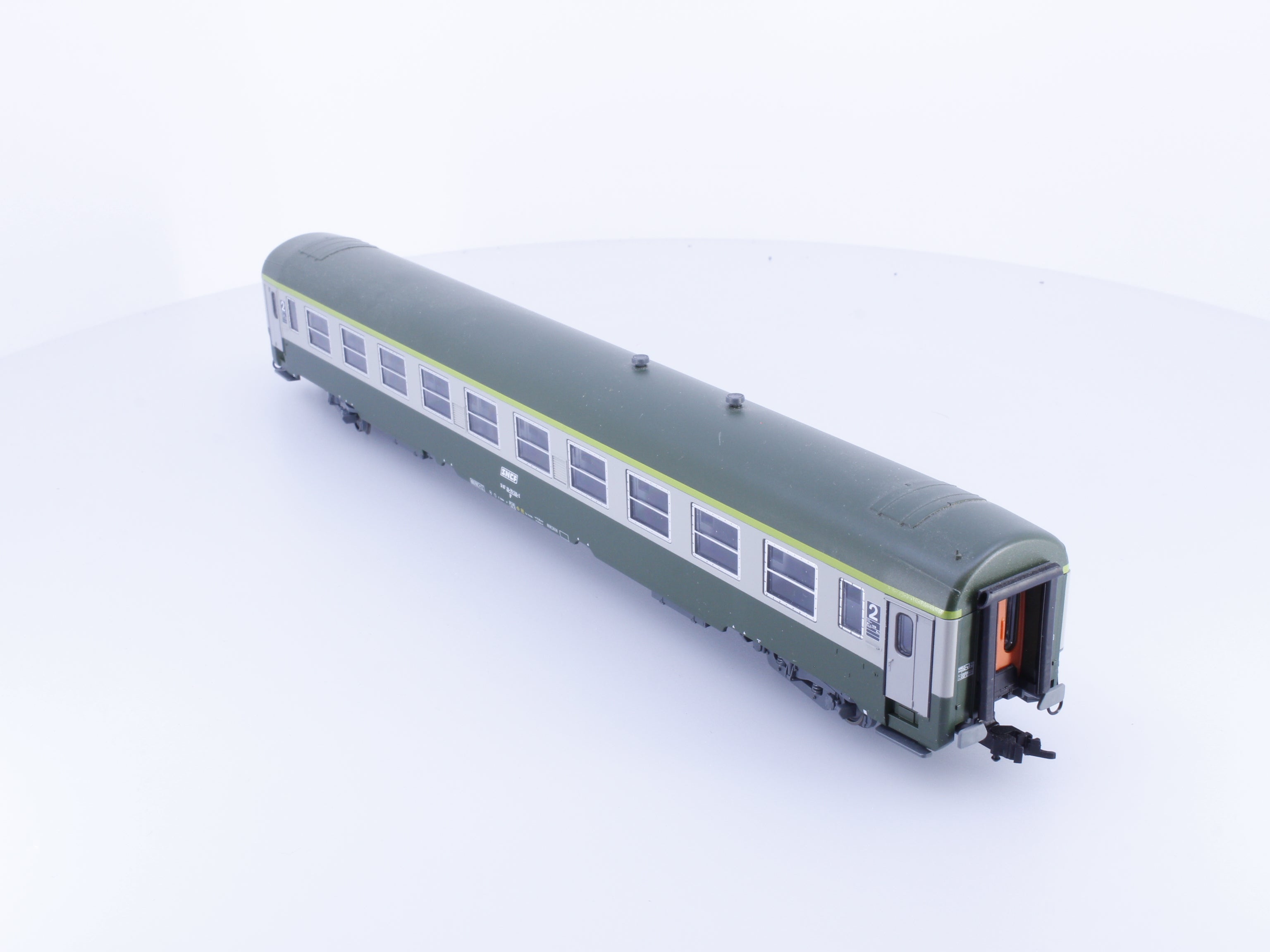 Roco 45202 HO SNCF Personenwagen 2.KL 520-2