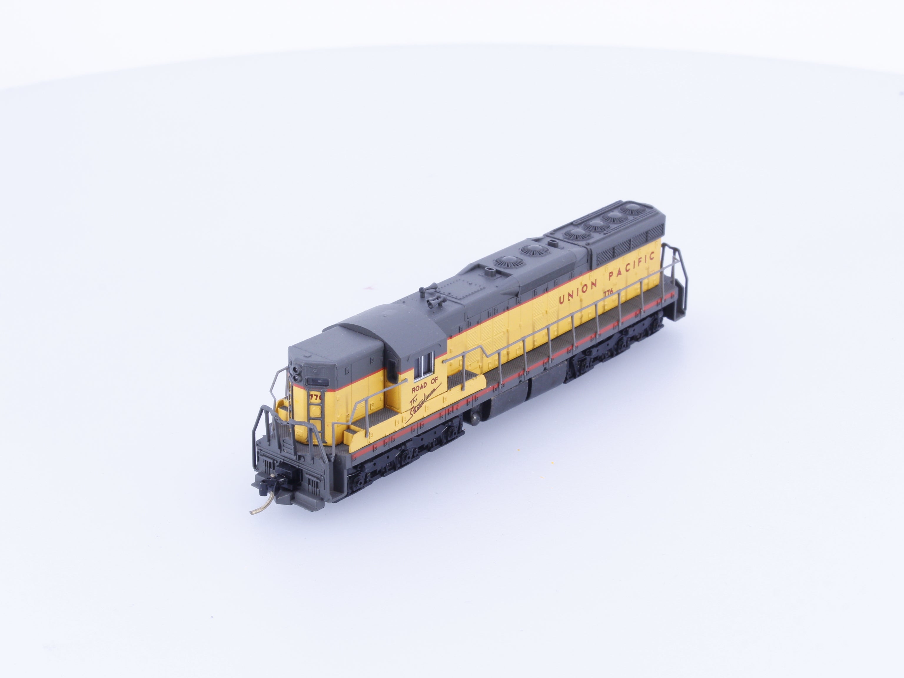 Life-Like 7775 N SD7 Diesel Locomotive Union Pacific (UP) 776 Analog DC