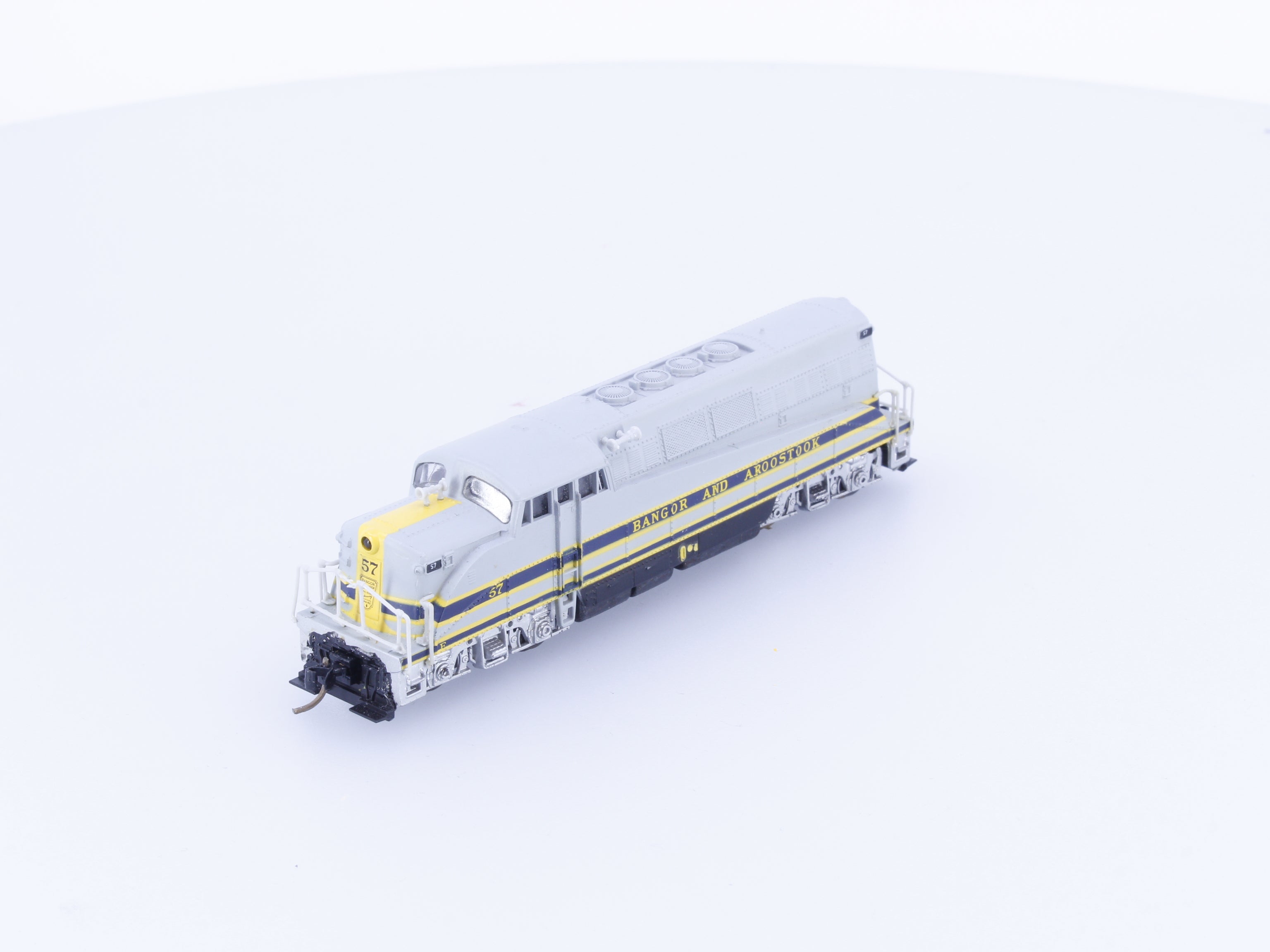 Life-Like 7907 N BL-2 Diesel Locomotive Bangor and Aroostook 57 Analog DC