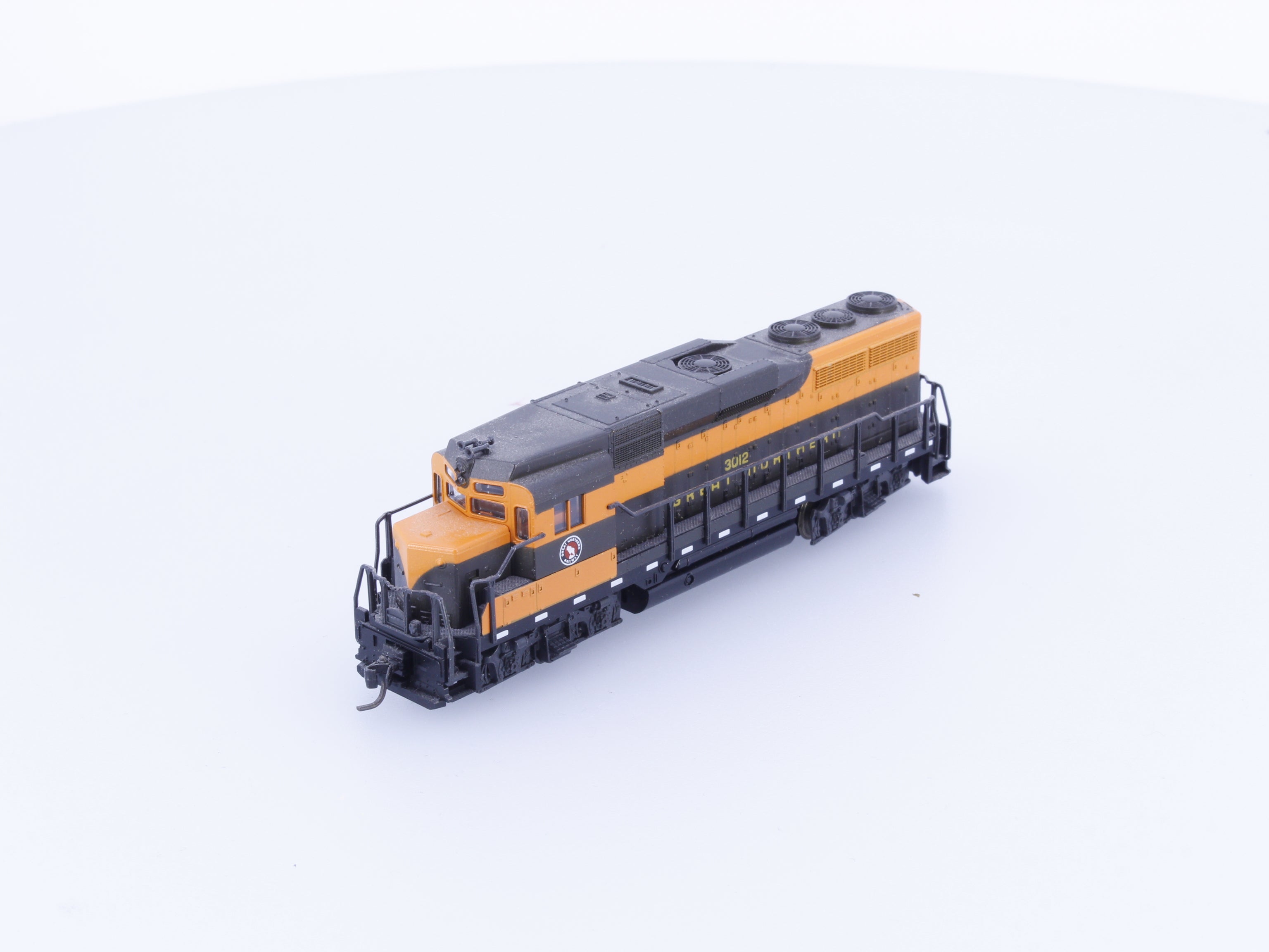 Atlas 4731 N EMD GP30 Diesel Locomotive Great Northern (GN) 3012 Analog DC