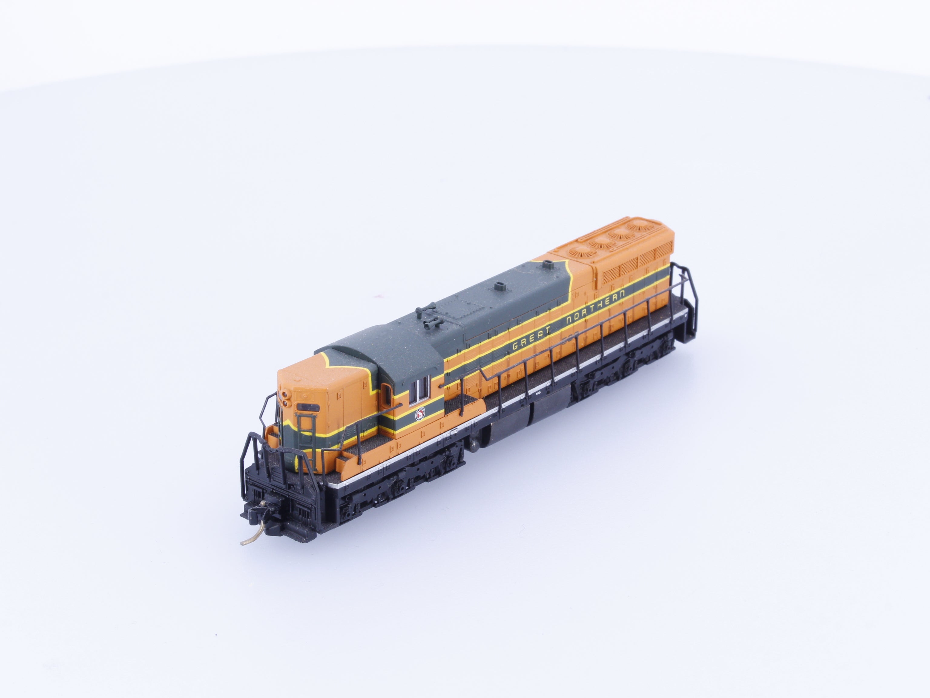 Life-Like 7763 N SD7 Diesel Locomotive Great Northern (GN) 566 Analog DC