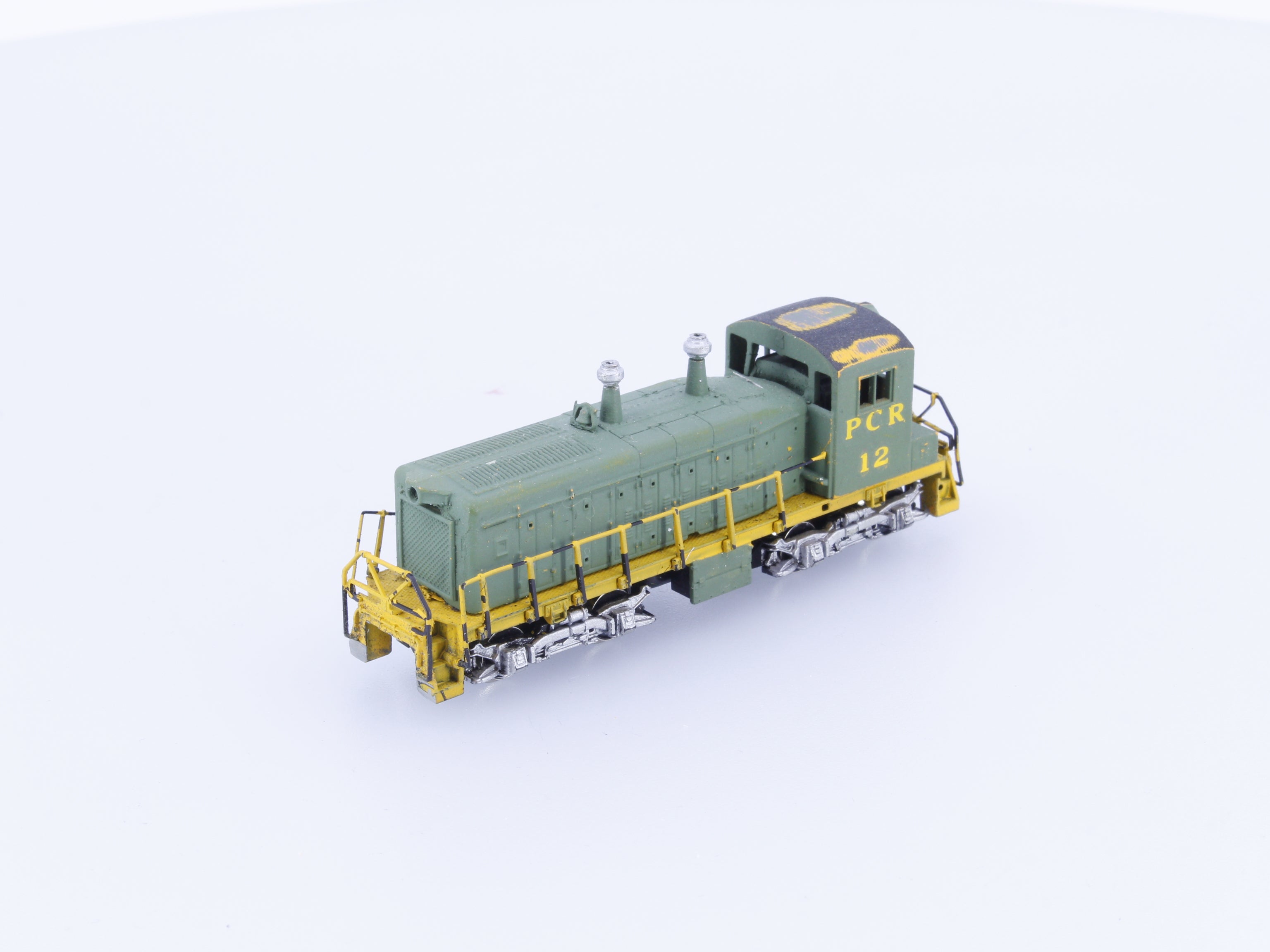 Arnold 12PCR N Diesel Locomotive Penn Central (PC) 12 Analog DC