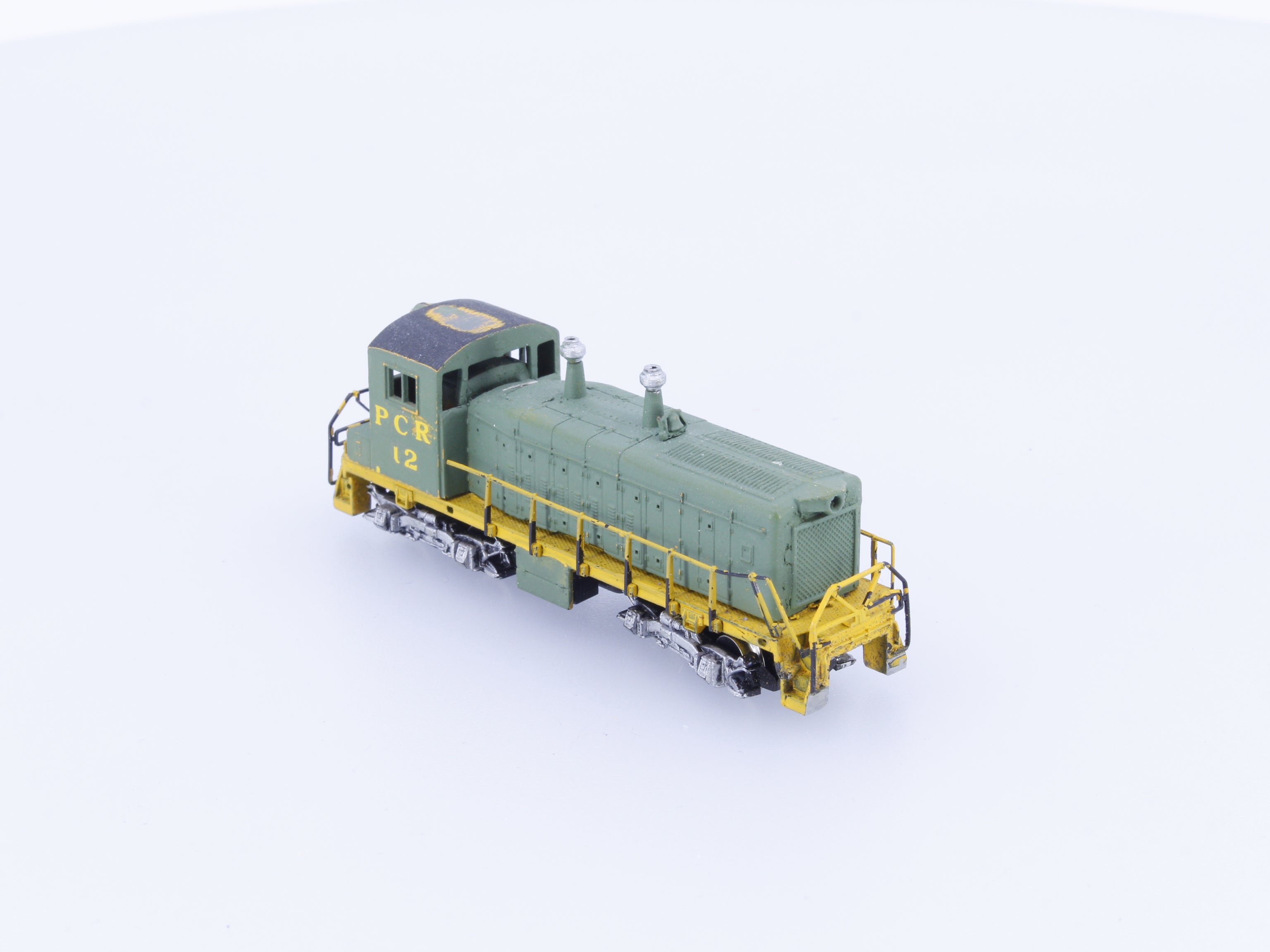 Arnold 12PCR N Diesel Locomotive Penn Central (PC) 12 Analog DC