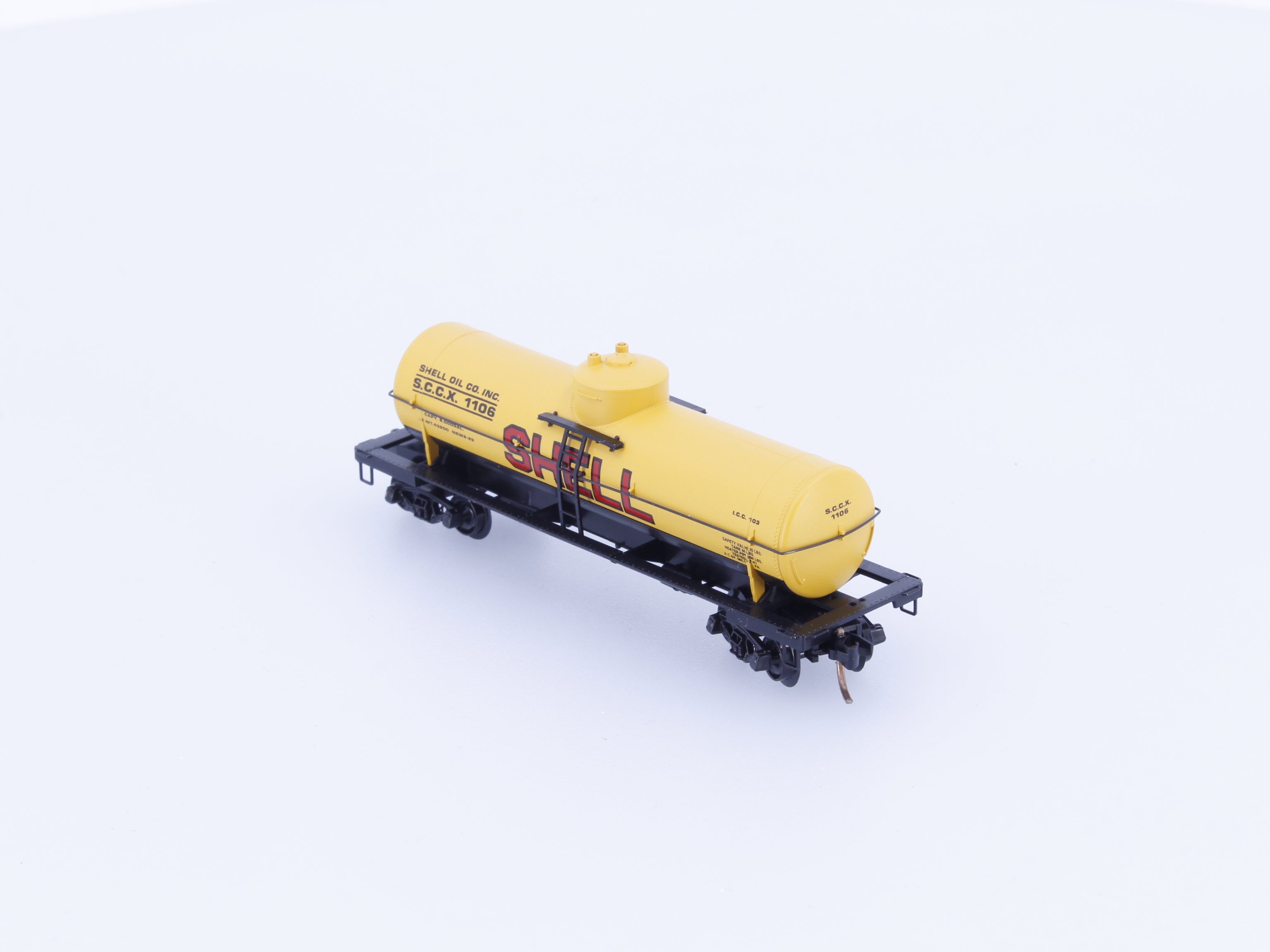Micro Trains 65090/1 N 39' Single Dome Tank Car Shell Chemical Company 1106