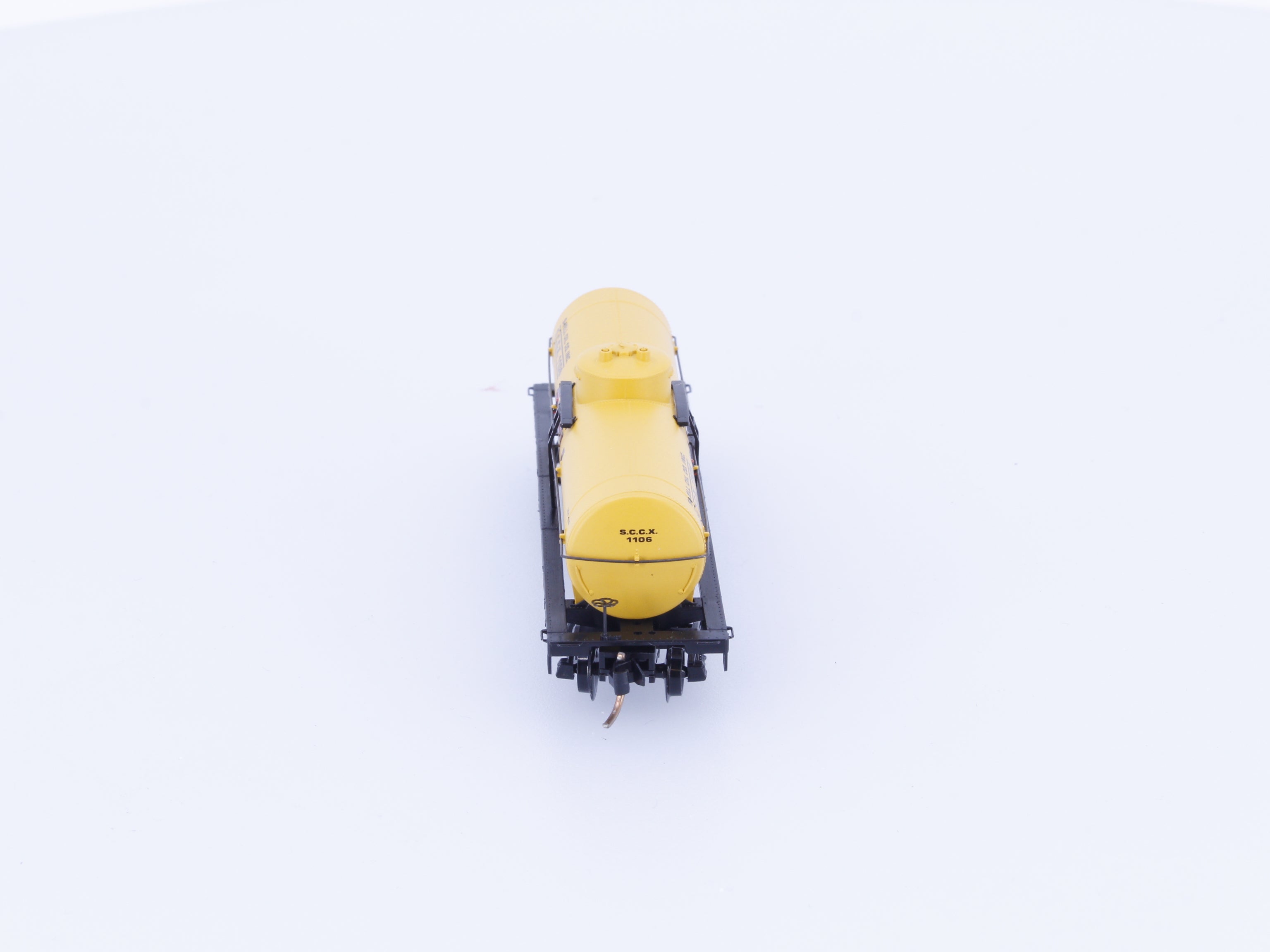 Micro Trains 65090/1 N 39' Single Dome Tank Car Shell Chemical Company 1106