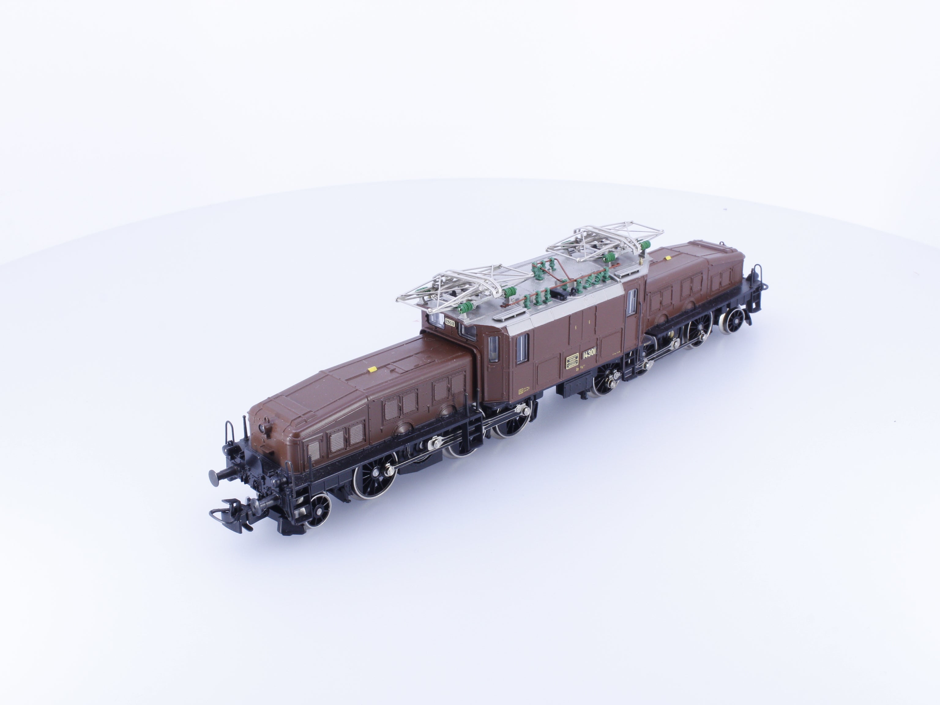 Marklin 3352 HO SBB-CFF-FFS Crocodile Class Ce 6/8 III Electric Locomotive 14301 Analog AC