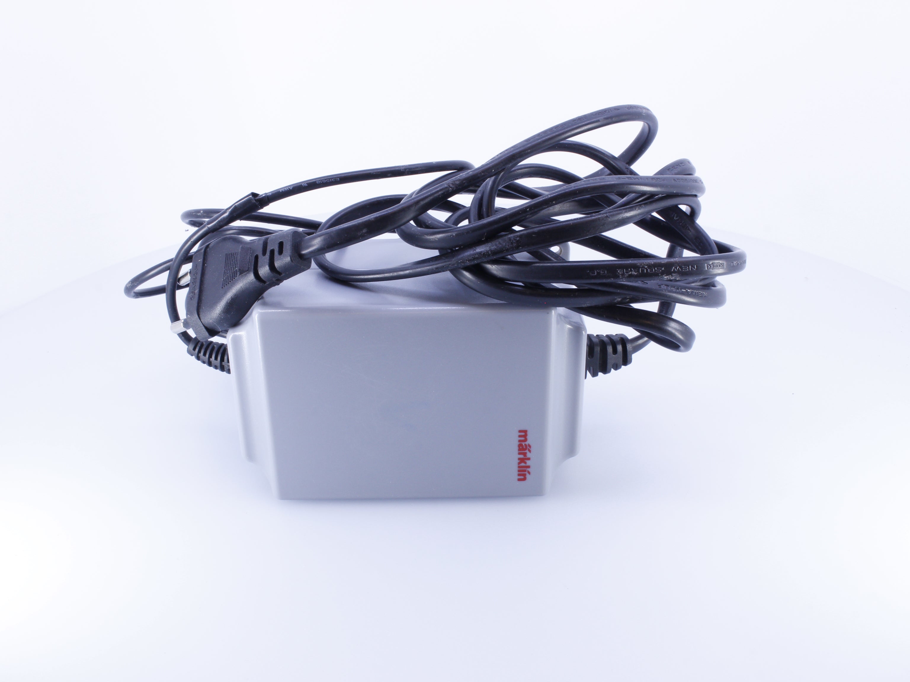 Marklin 60061 HO 220V 60W Power Transformer w/ European Plug (#2)