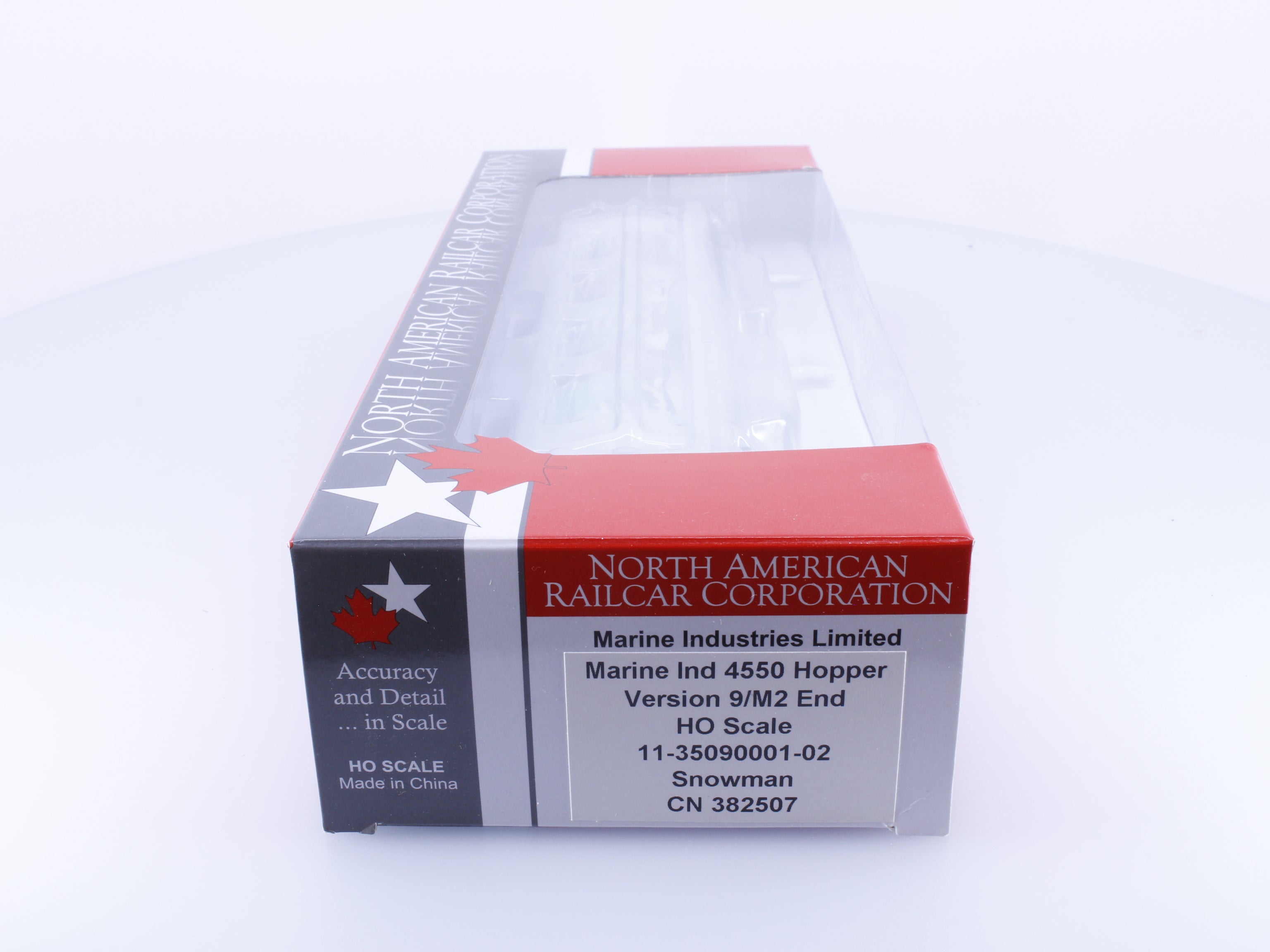 North American Railcar Corporation 11-35090001-02 HO Happy Holidays 4 Bay Hopper Car Snowman Canadian National (CN) 382507