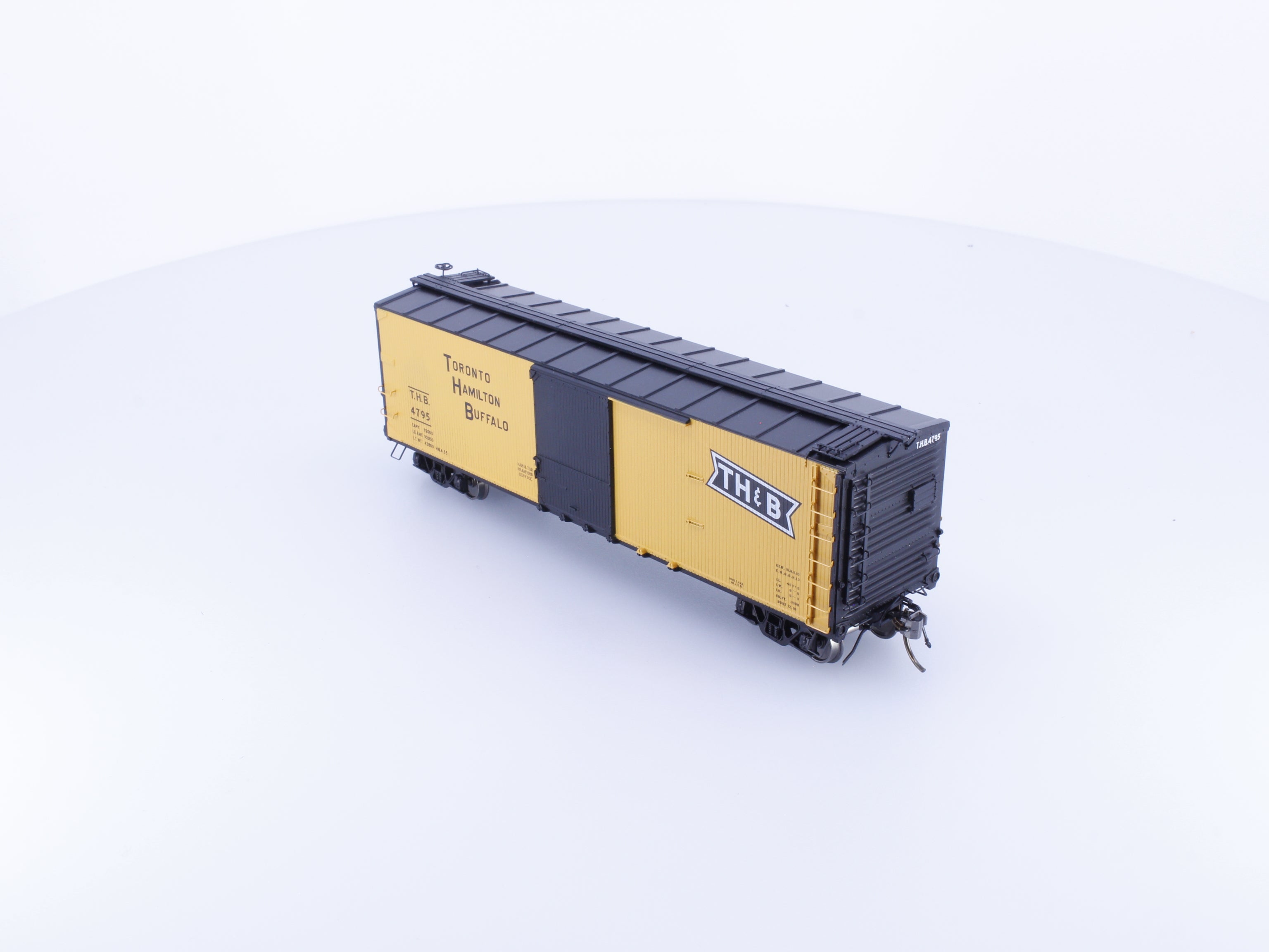 Rapido 130115A HO USRA D-S Boxcar Toronto Hamilton and Buffalo (THB) 4795
