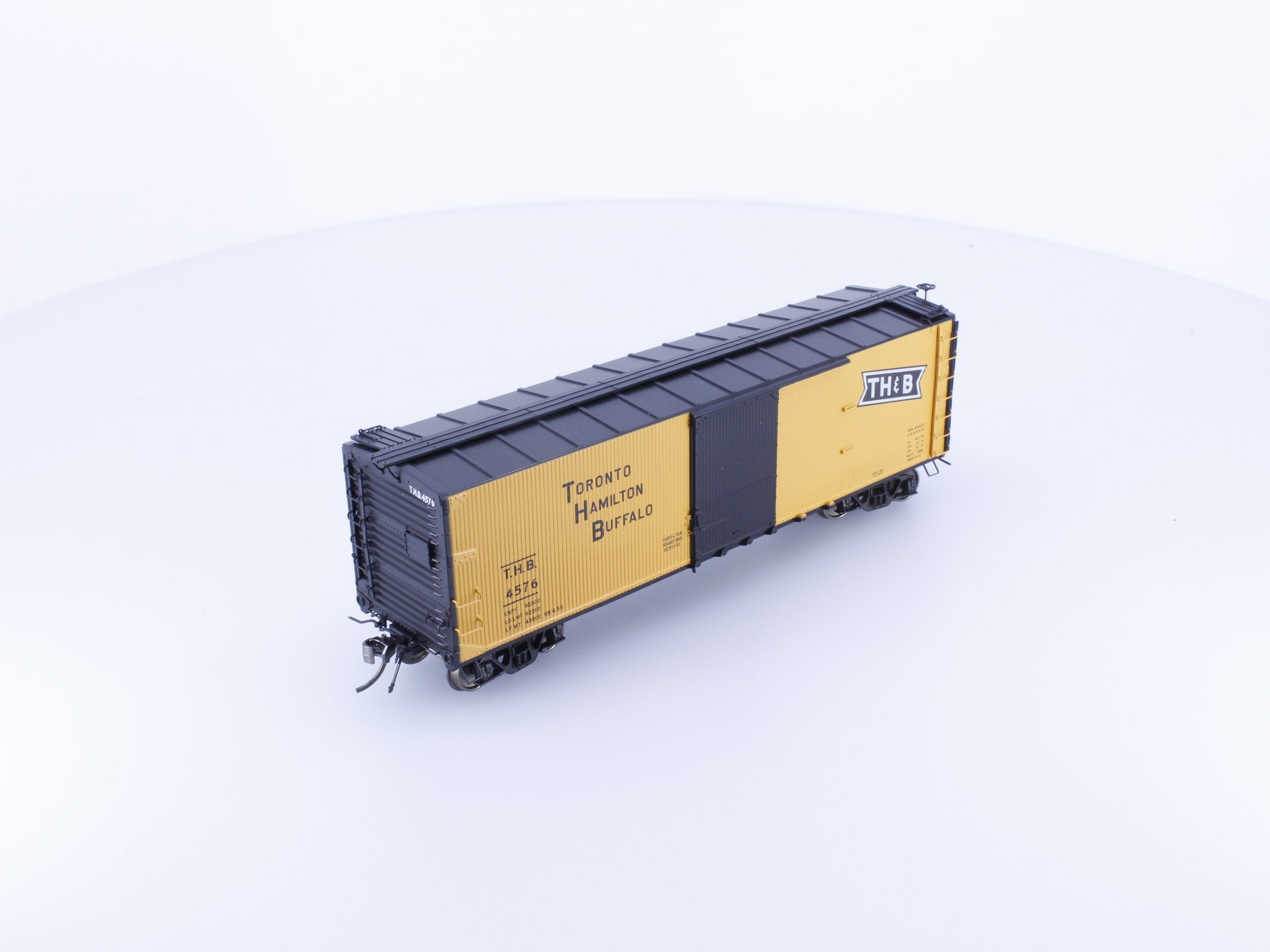 Rapido 130115A HO USRA D-S Boxcar Toronto Hamilton and Buffalo (THB) 4576