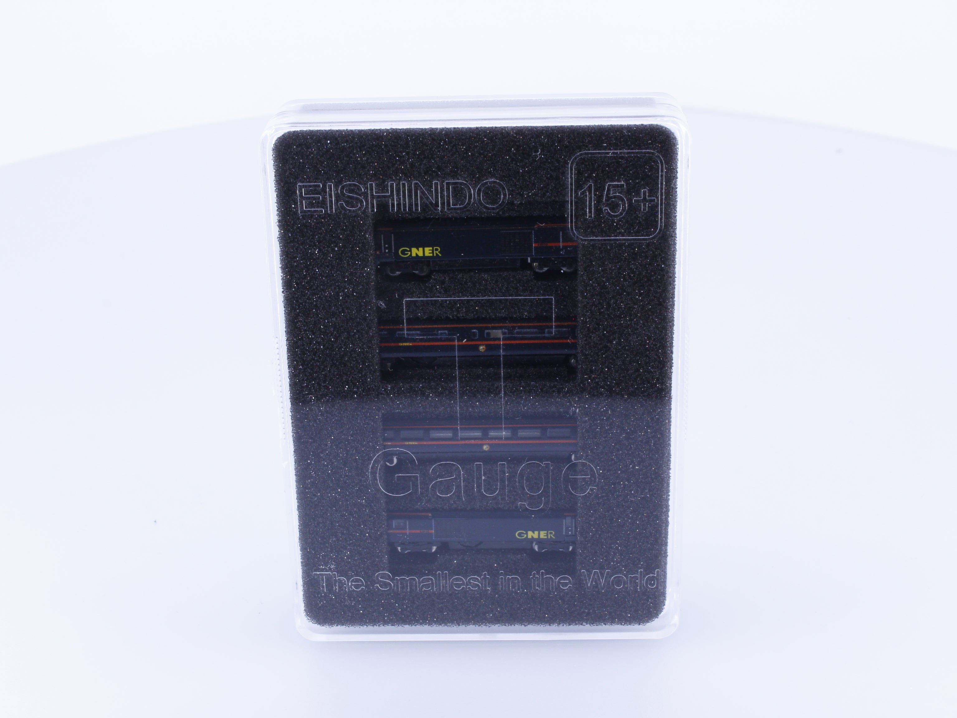 TGauge GNER HST T 4 Piece Set with 2 Powered Locomotives and 2 Extra Coaches Analog DC