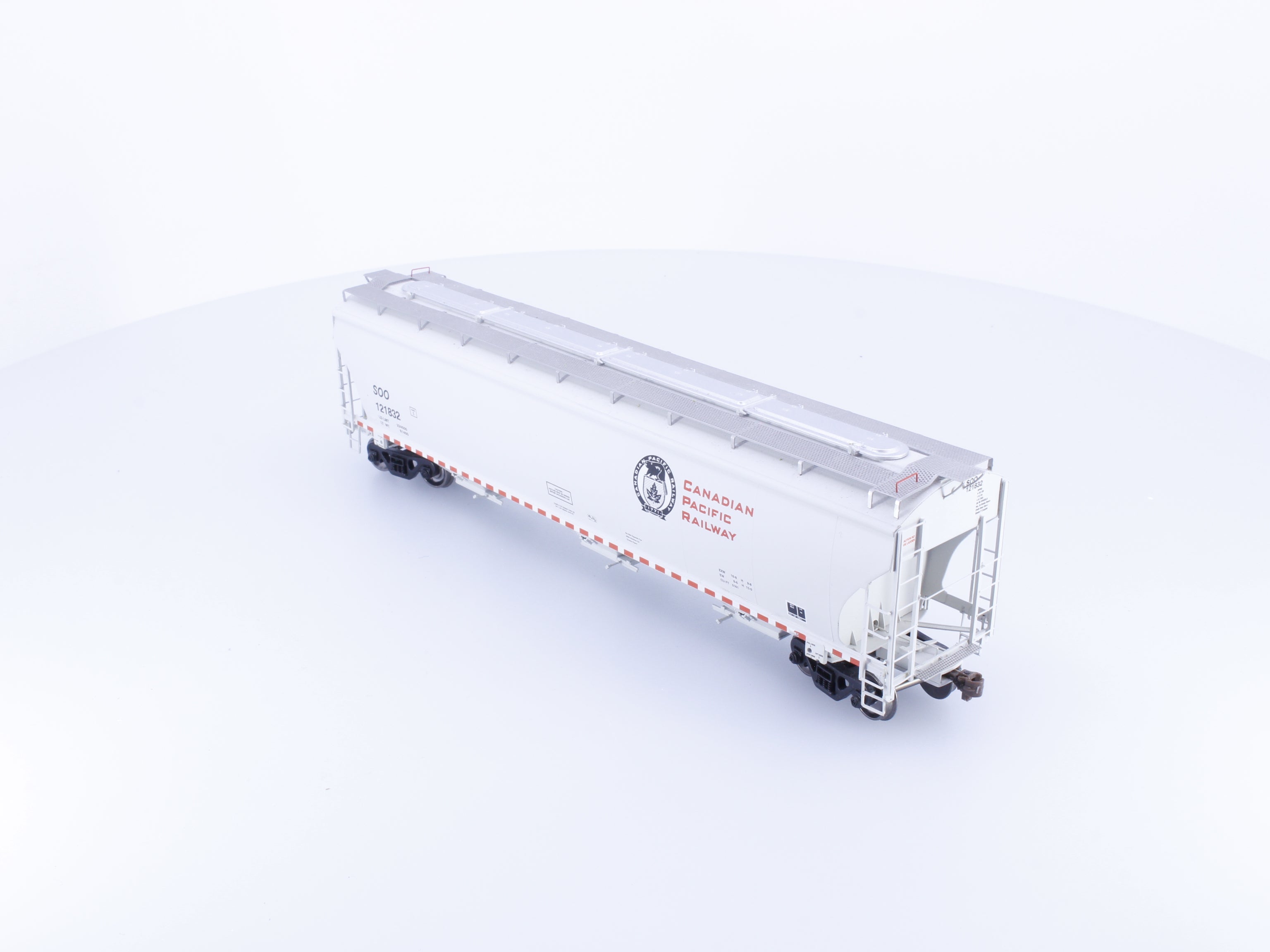 Athearn ATH89596 HO Trinity Covered Hopper Canadian Pacific (CP) 121832