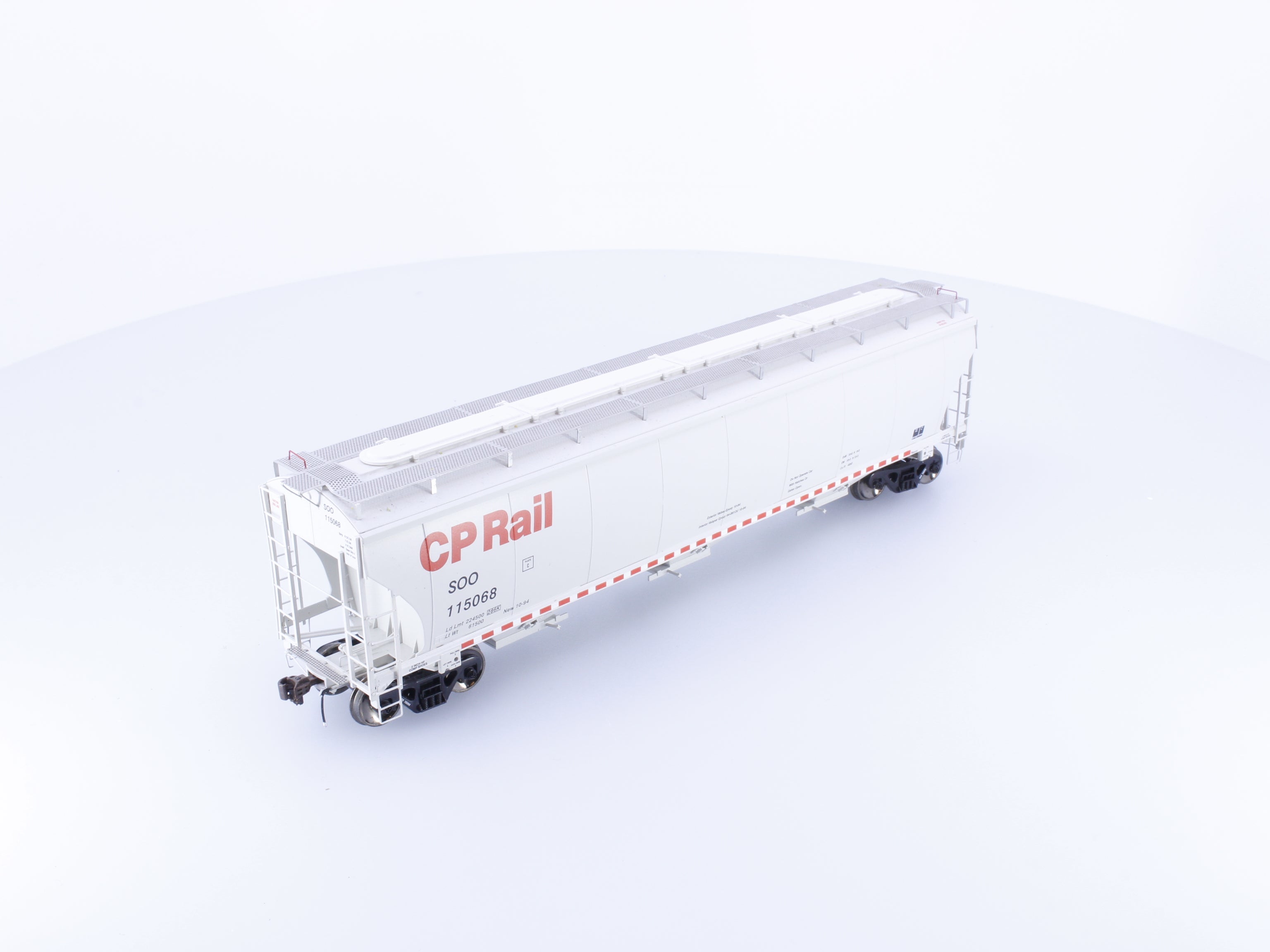 Athearn ATHG89996 HO Trinity Covered Hopper Canadian Pacific (CP) 115068