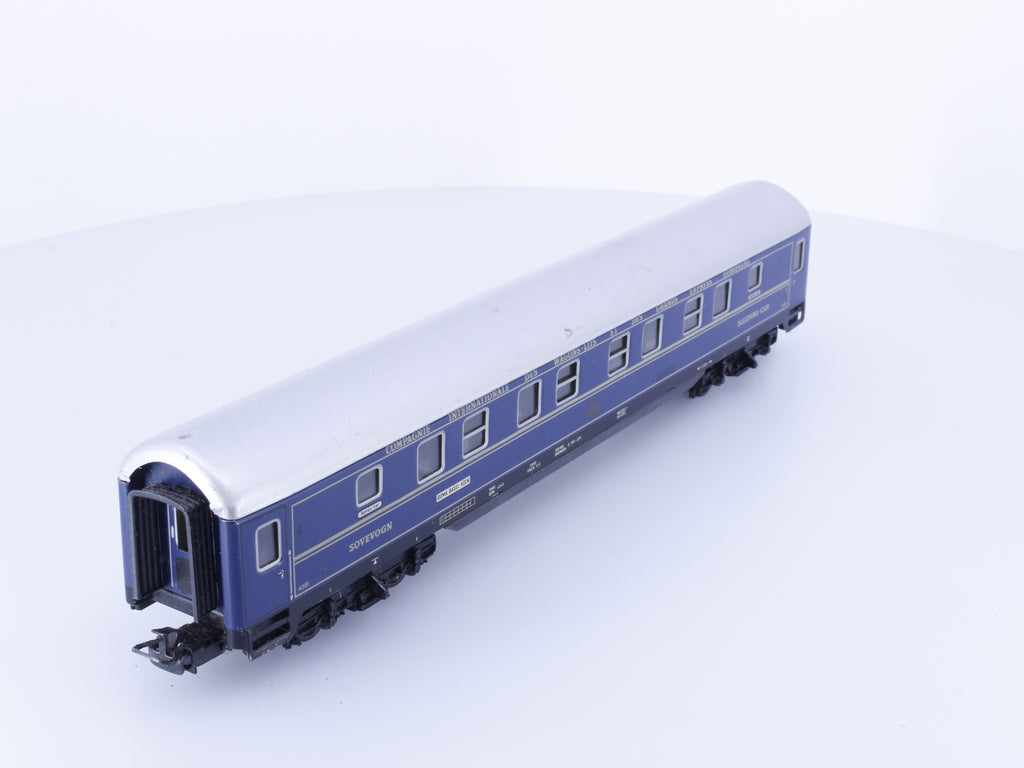 Marklin 4029 HO DB International Sleeping Car