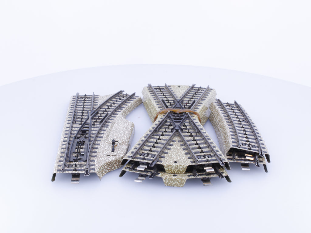 Marklin ASSTTOS HO Assorted M Track 2 Crossings, 1 Manual Right Turnout, 2 Curved Track