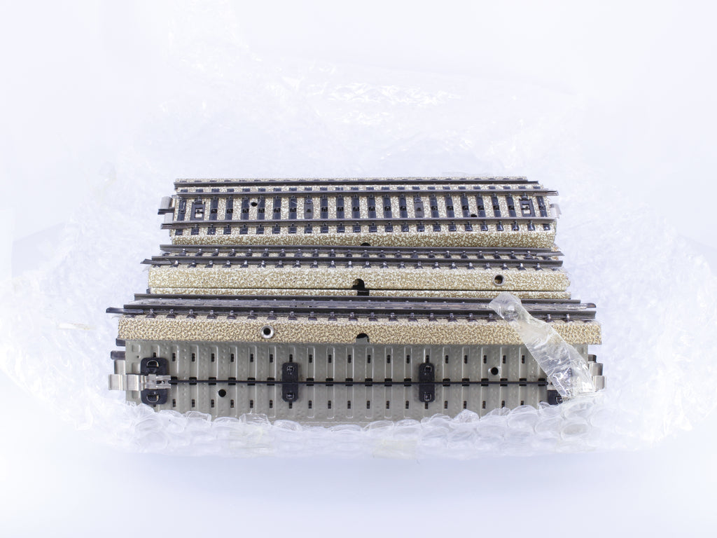 Marklin ASSTMTK HO Assorted Straight M Track, Studded and Solid Rail Approx 40 pcs