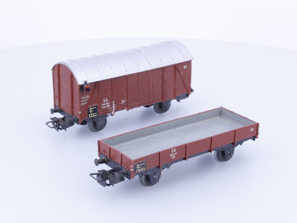 Marklin HO DB One Short Flat Car and One Short Box Car
