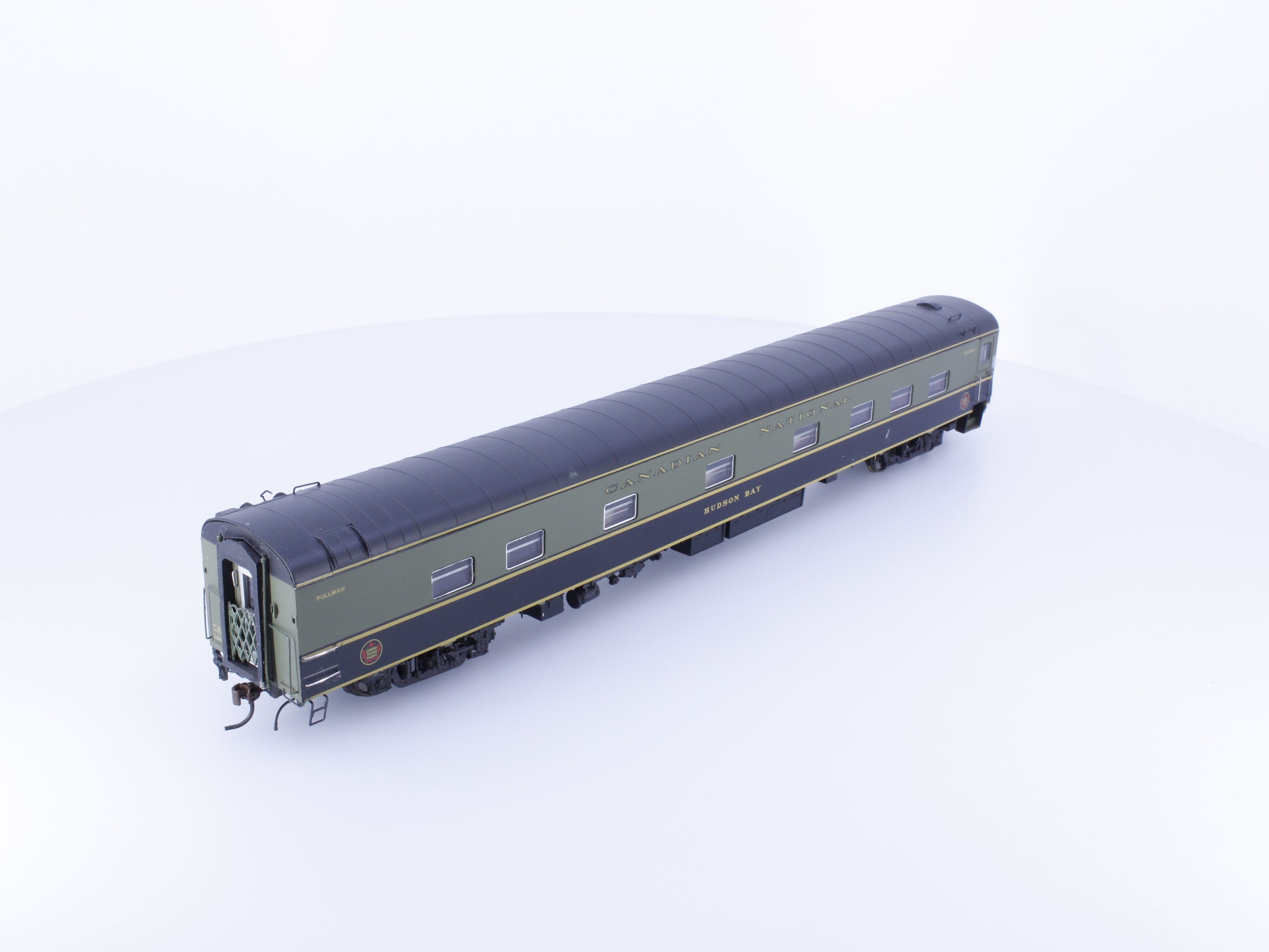 Rapido 104008 HO Bay Sleeper with Interior Lighting Canadian National (CN) Hudson Bay