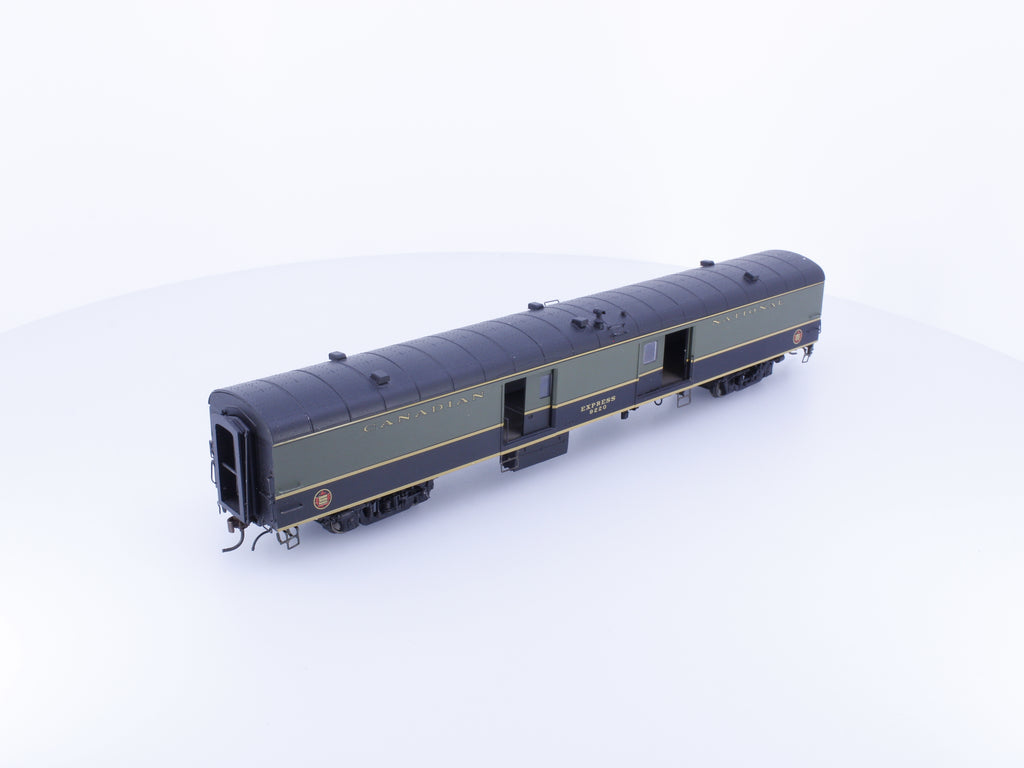 Rapido 106014 HO Baggage Car Express Canadian National (CN) Express 9220
