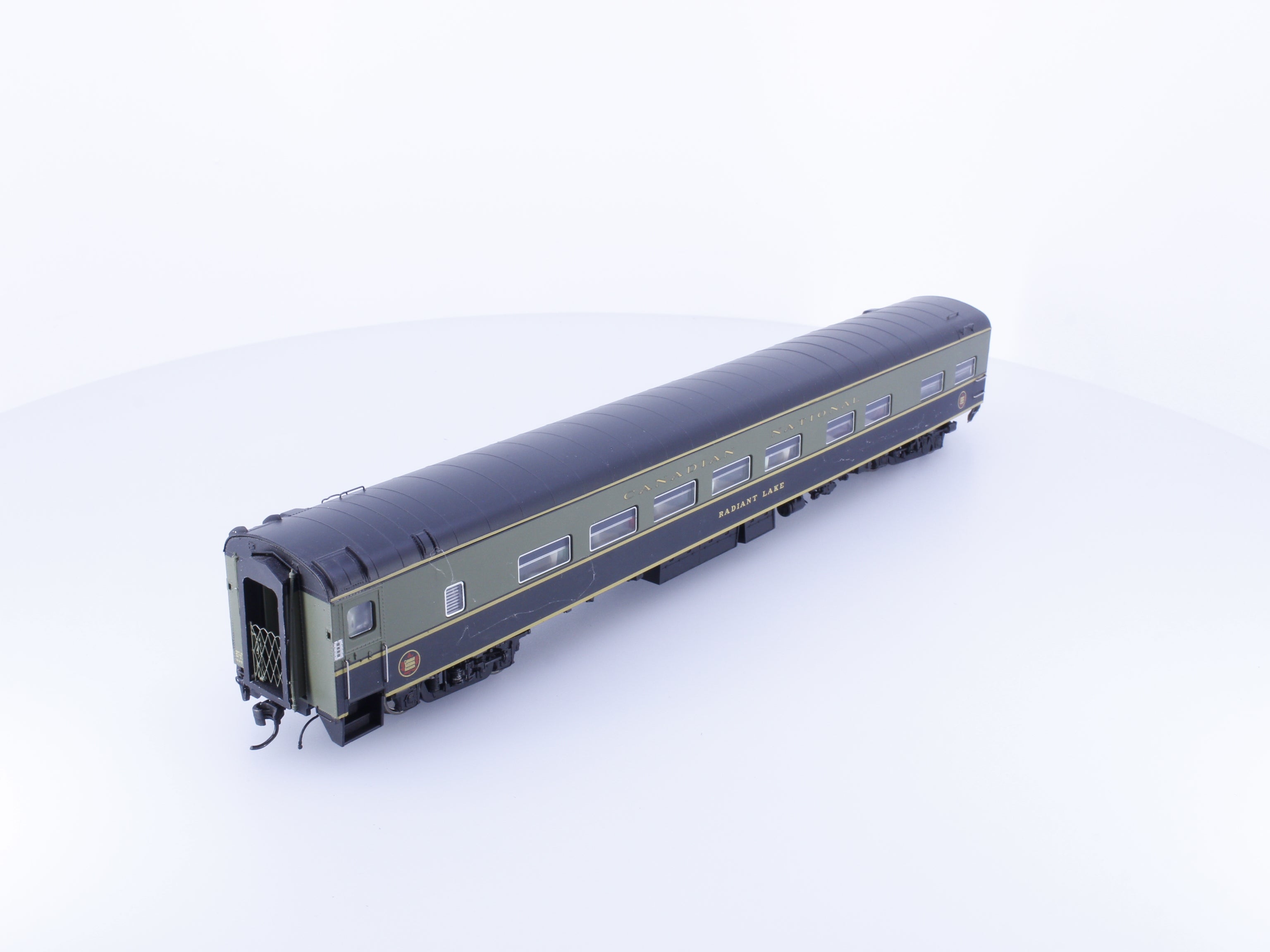 Rapido 111006 HO Buffet Parlour Passenger Car Canadian National (CN) Radiant Lake