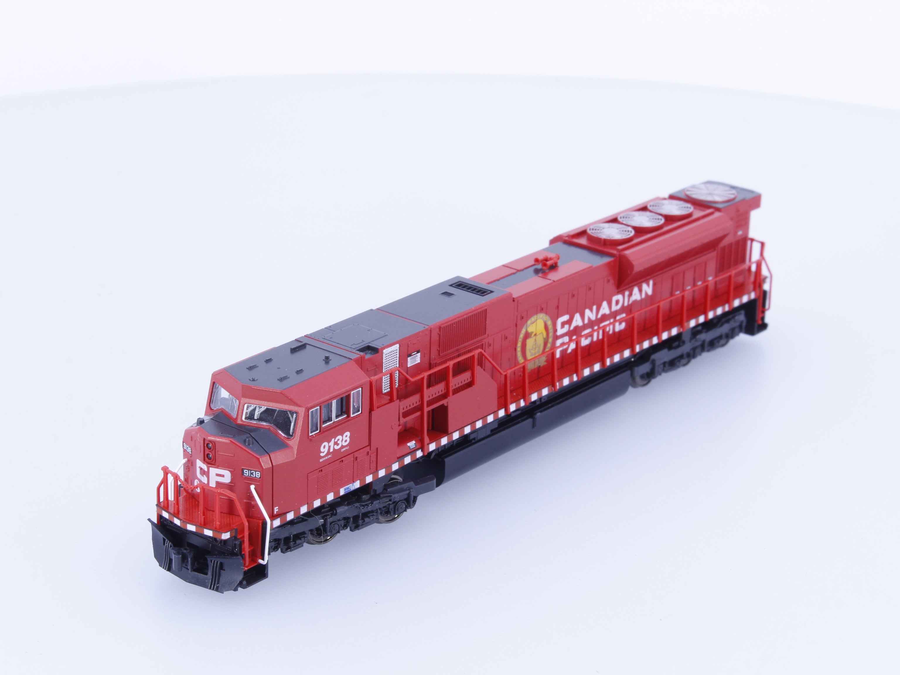 Kato 176-5616 N SD90/43 MAC Diesel Locomotive Canadian Pacific (CP) 9138 Analog DC