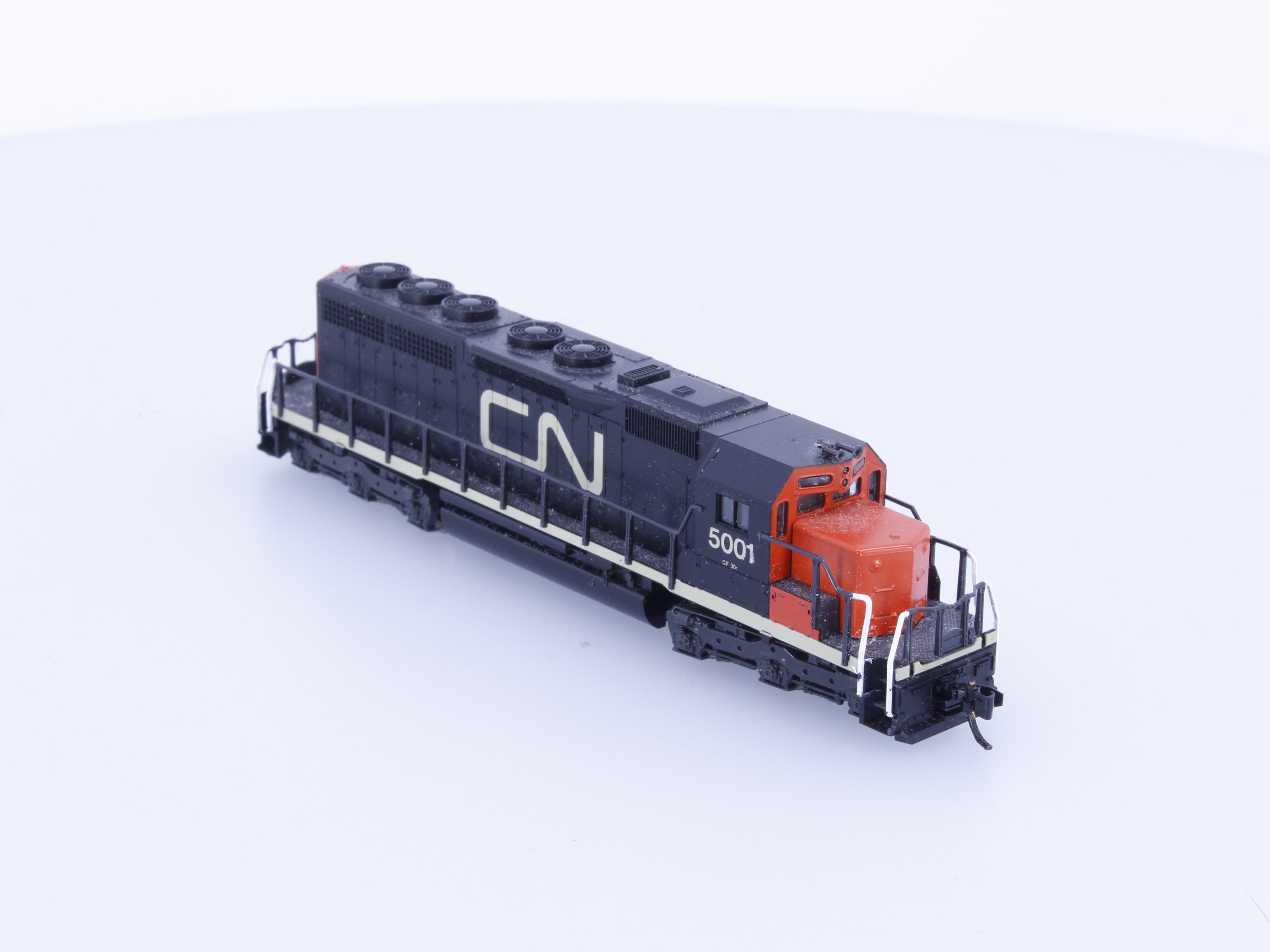 Kato 176-20L N SD40 Diesel Locomotive Canadian National (CN) 5001 Analog DC