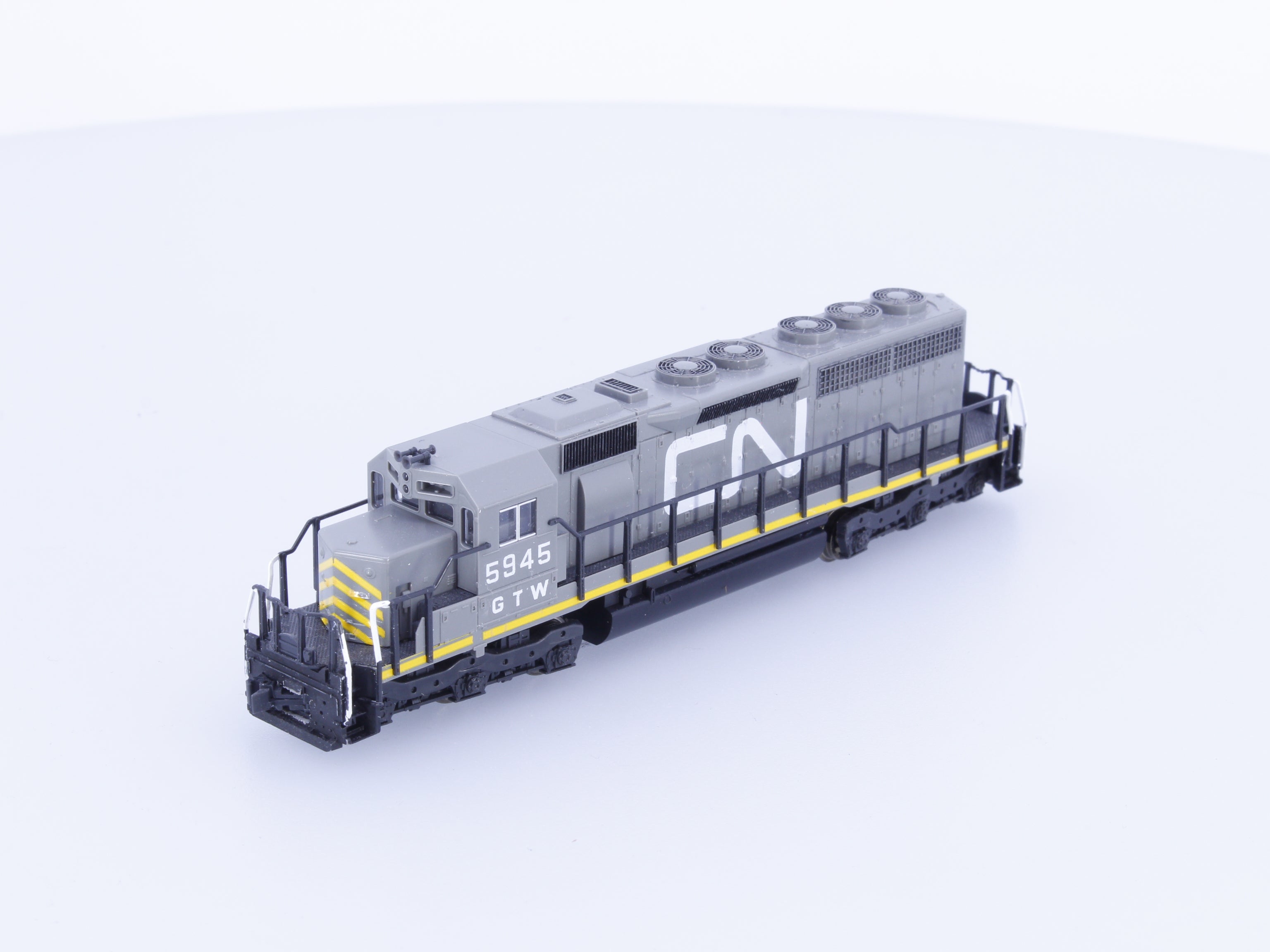 Kato 176-2000 N SD40 Diesel Locomotive Canadian National (CN) 5945 Analog DC