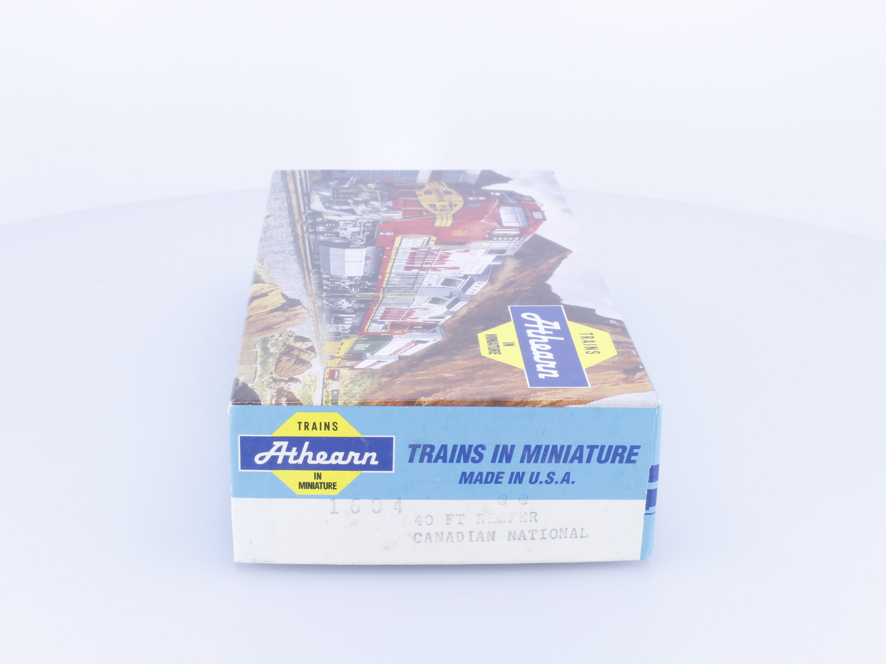 Athearn 1604 HO 40' Reefer Kit Canadian National (CN) 207915