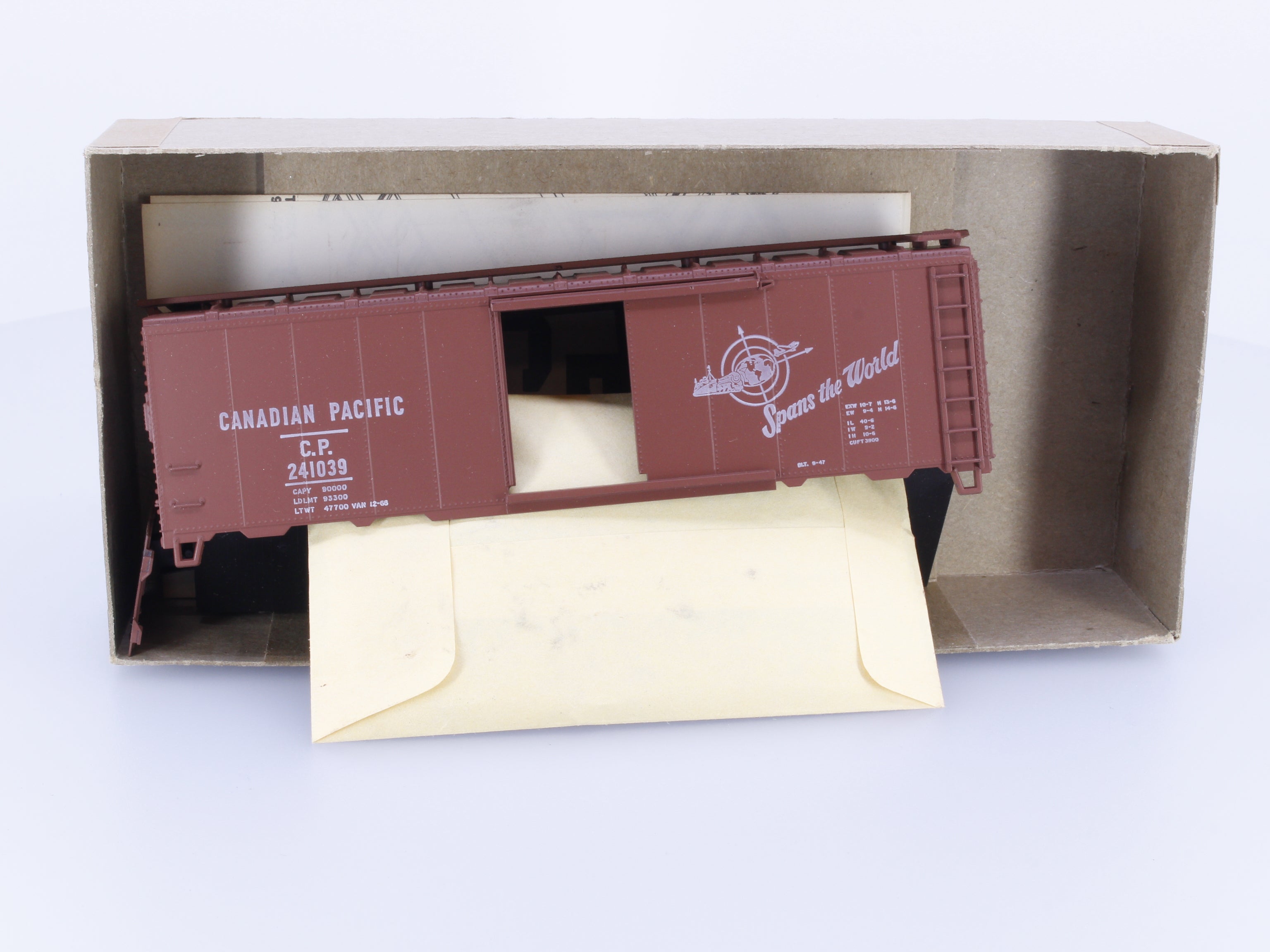 Athearn 5005 HO 40' Boxcar Kit Canadian Pacific (CP) 241039