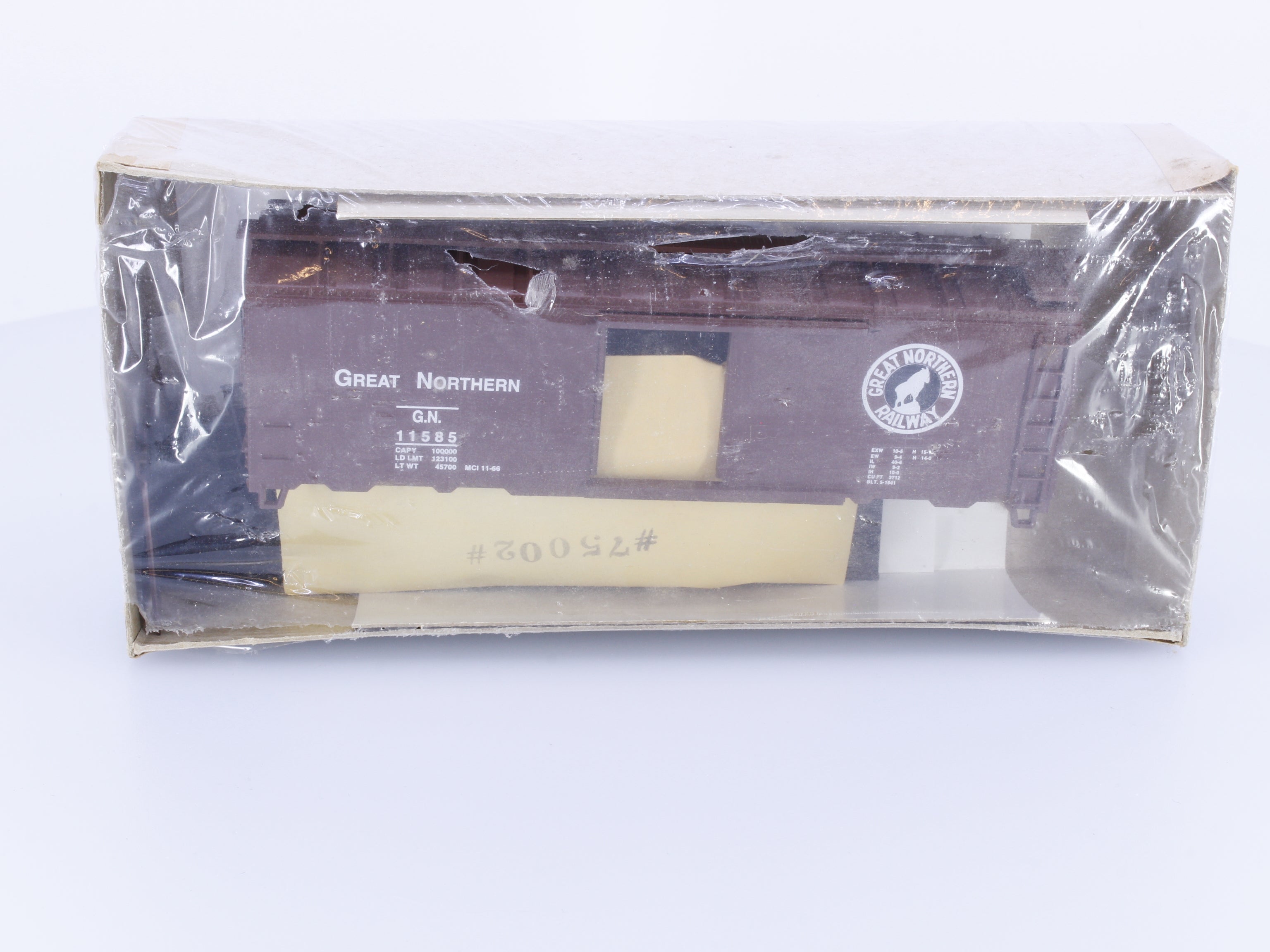 Athearn 5007 HO 40' Boxcar Kit Great Northern (GN) 11585