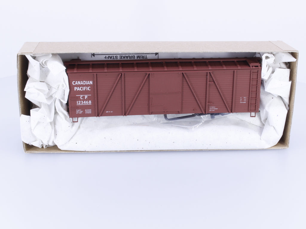 Accurail 7013 HO 40' 6 Panel Wood Boxcar Kit #4 Canadian Pacific (CP) 123468