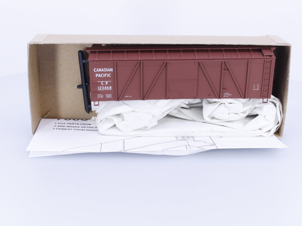 Accurail 7013 HO 40' 6 Panel Wood Boxcar Kit #3 Canadian Pacific (CP) 123468