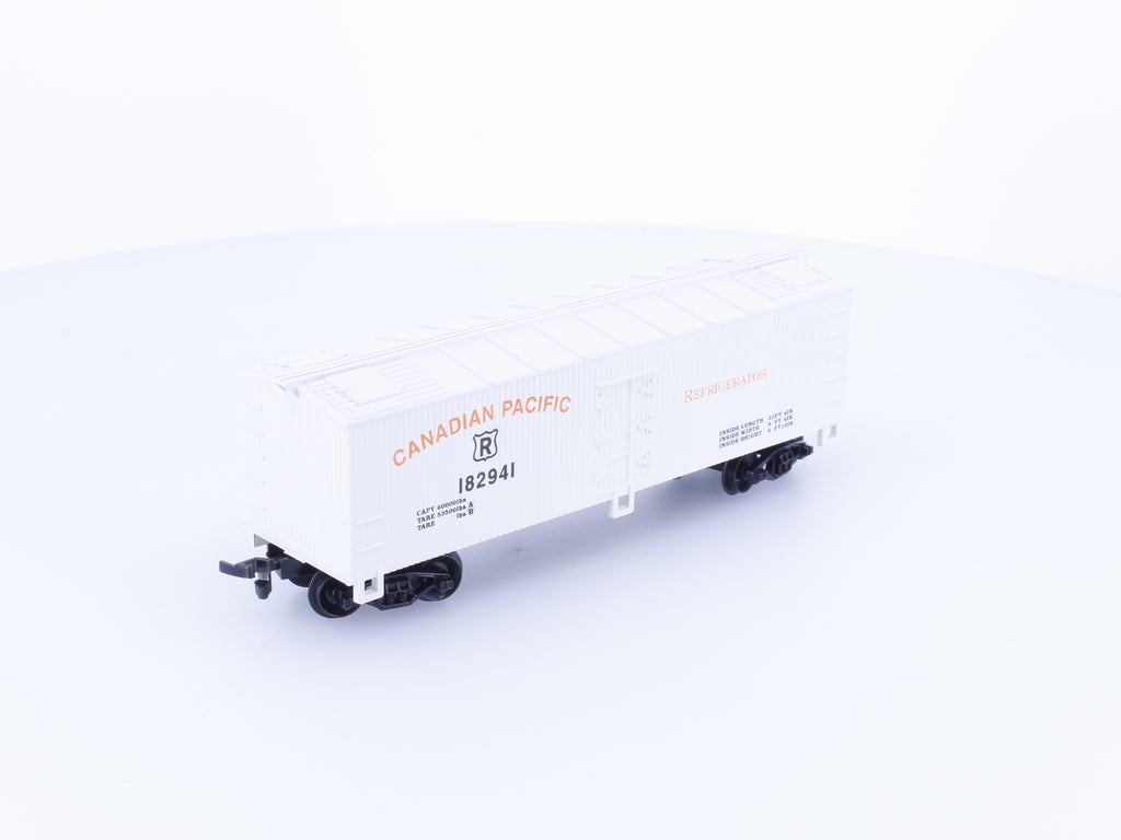 Life-Like 8462R HO Reefer Car Canadian Pacific (CP) 182941 (#2)