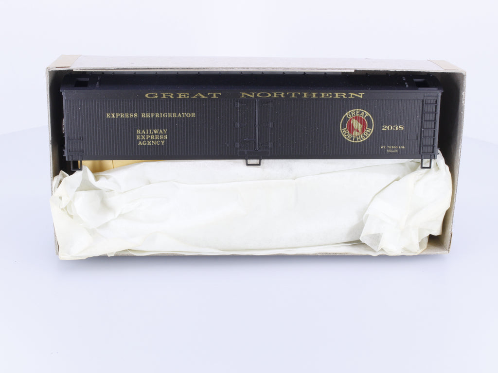 Athearn 5332 HO 50' Express Reefer Kit Great Northern (GN) 2038