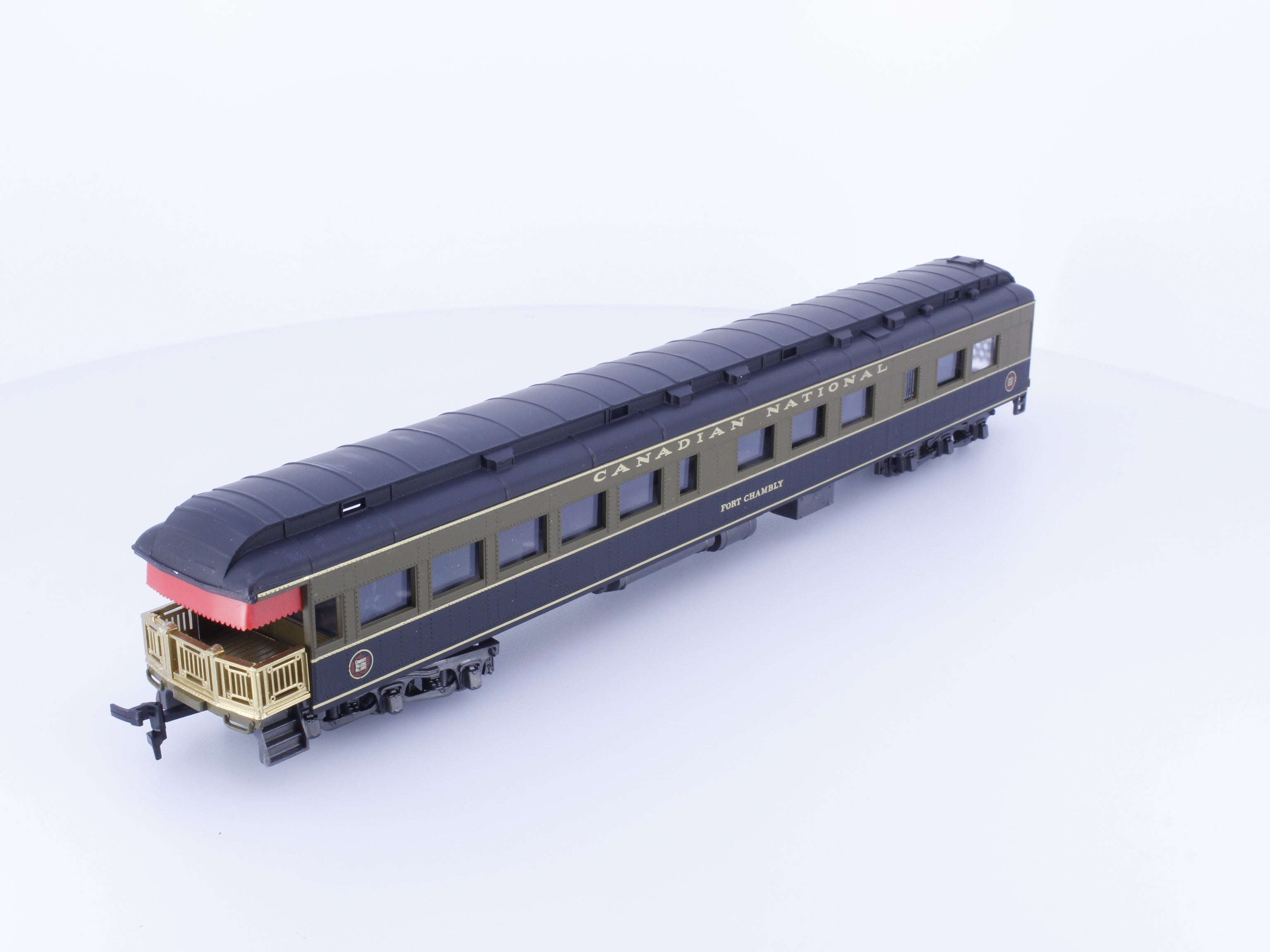 IHC 2652 HO Heavyweight Observation Car Canadian National (CN) Fort Chambly