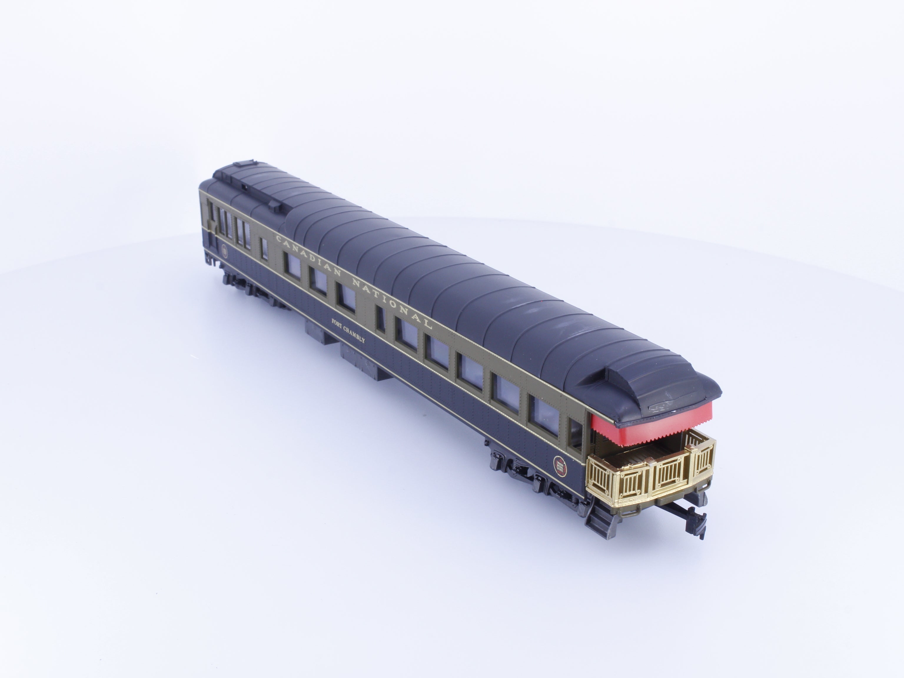 IHC 2652 HO Heavyweight Observation Car Canadian National (CN) Fort Chambly