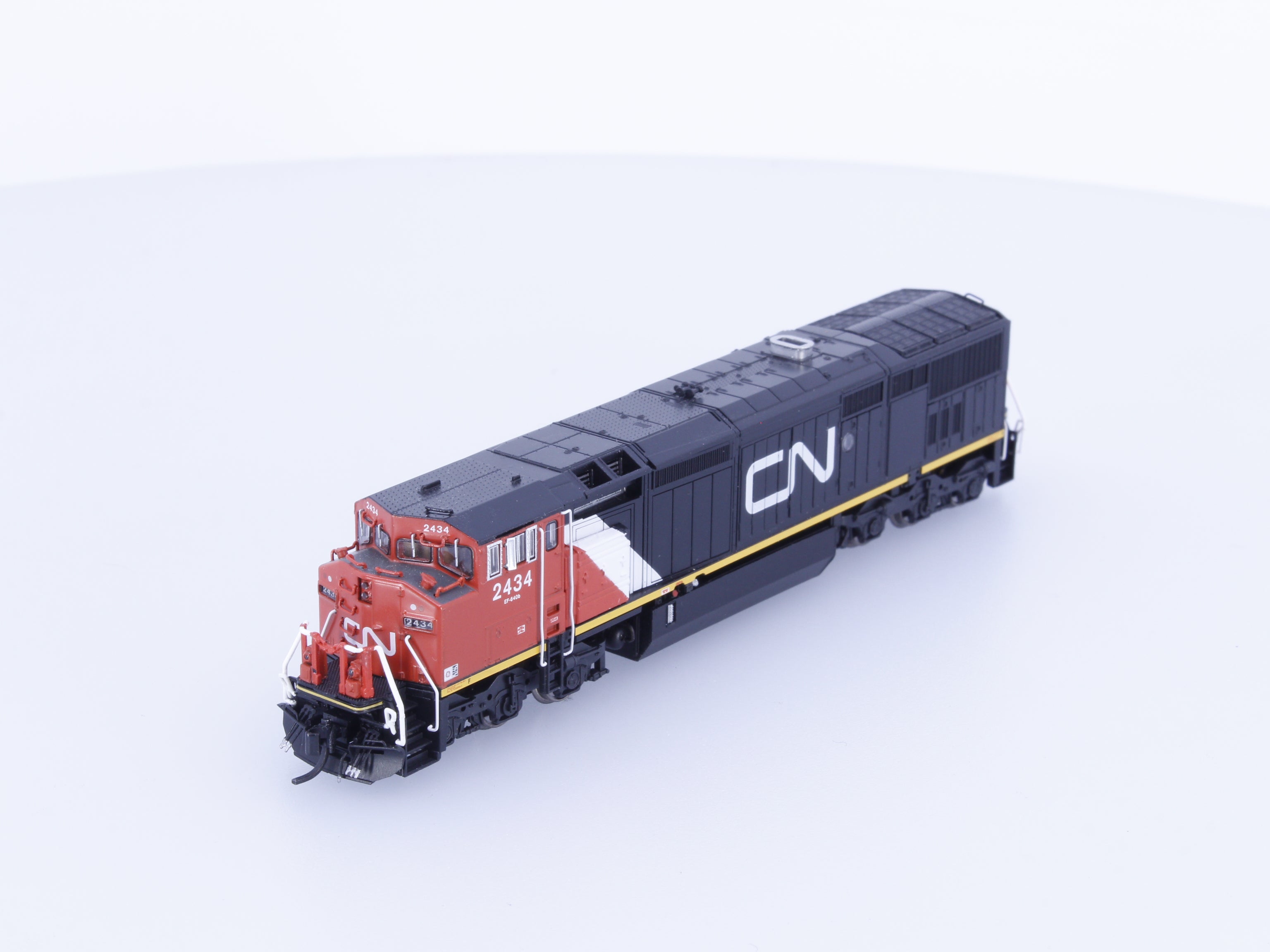 Rapido 540014 N Dash 8-40CM Diesel Locomotive Stripes Scheme Canadian National (CN) 2434 DC