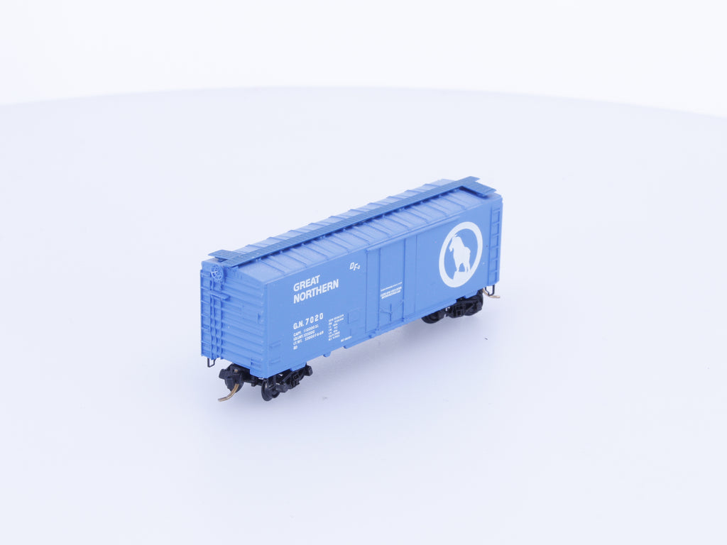 Micro Trains 21040 N Boxcar, 40', Steel Plug Door Great Northern (GN) 7020